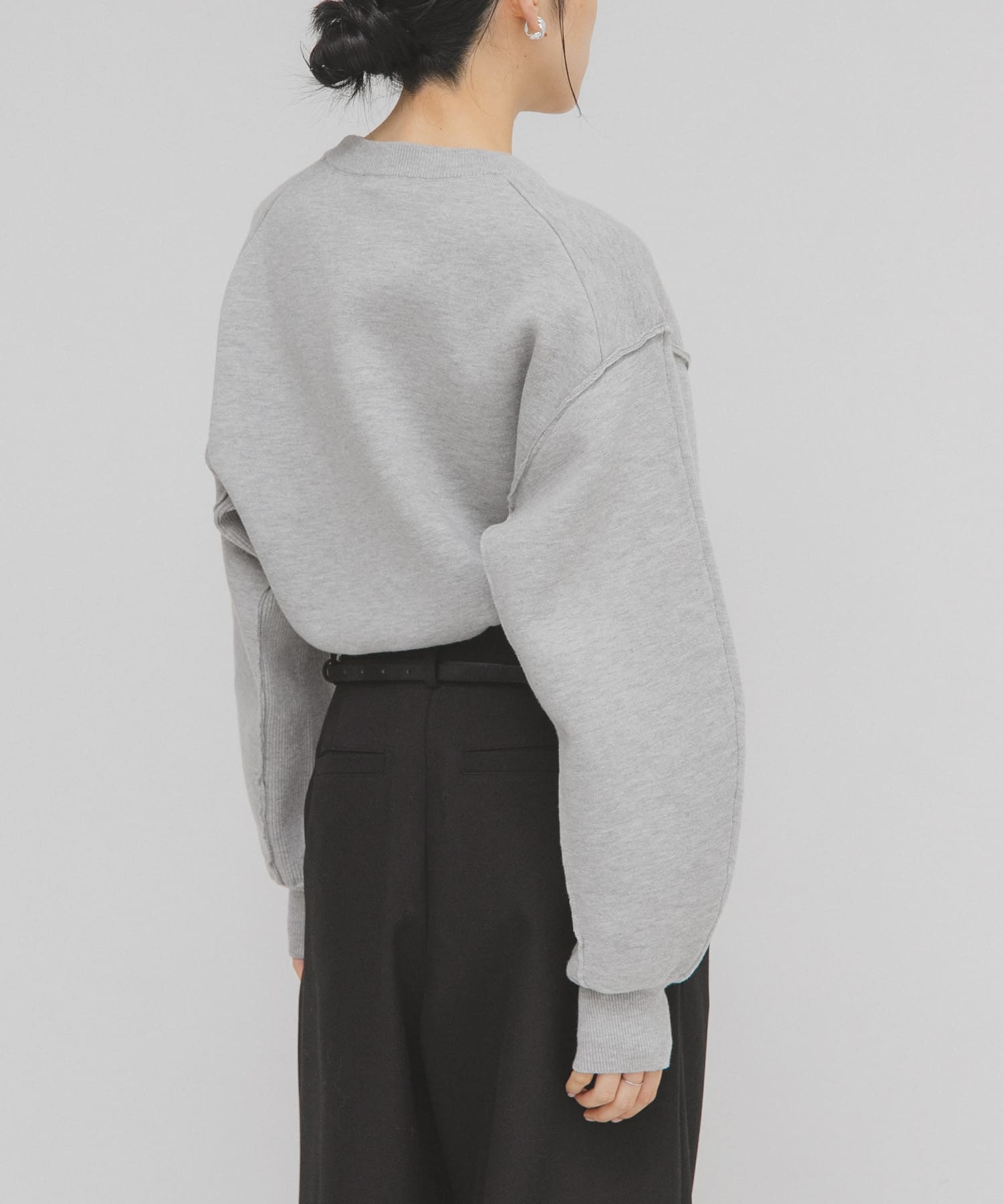 TOP GRAY