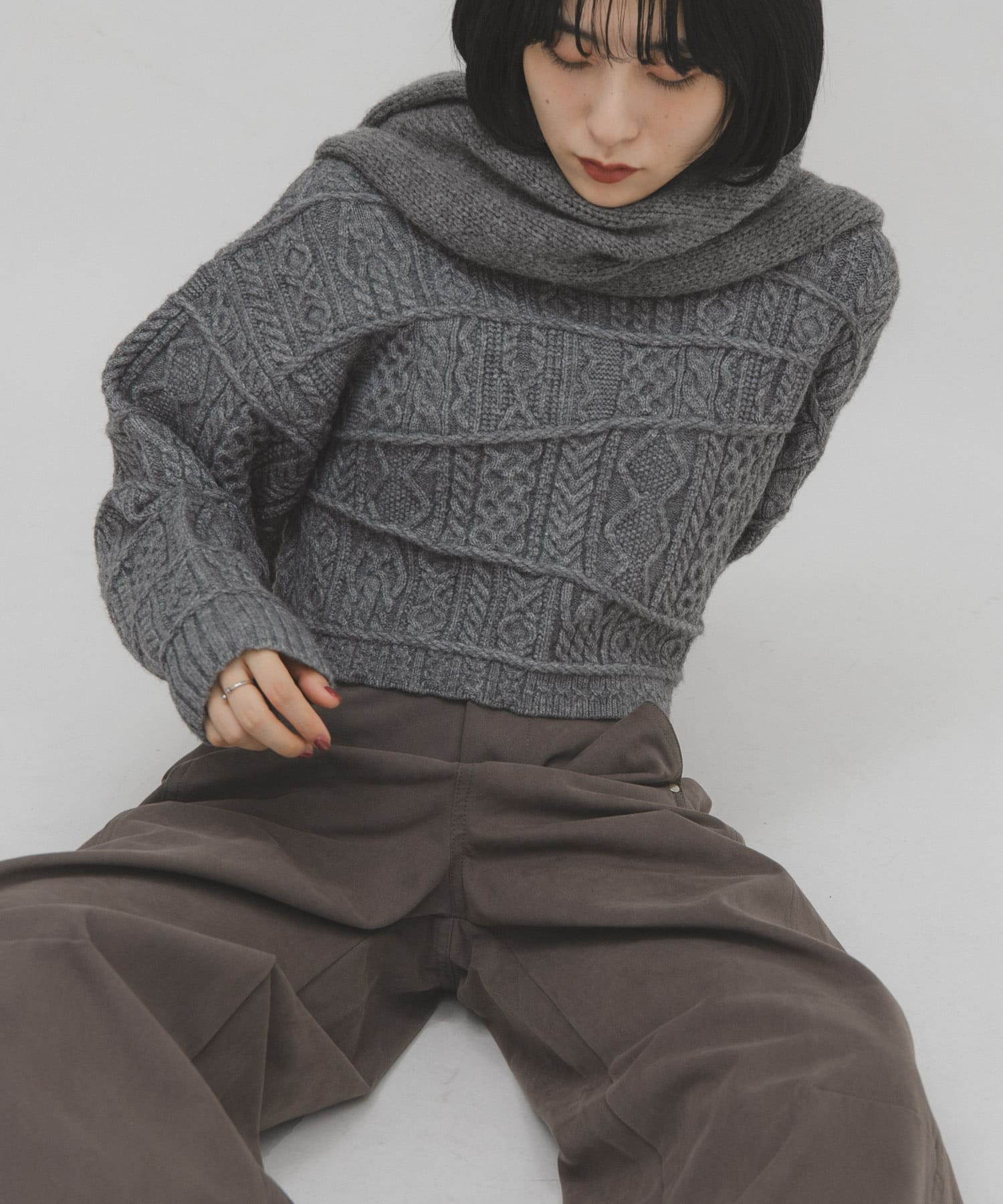 GRAY