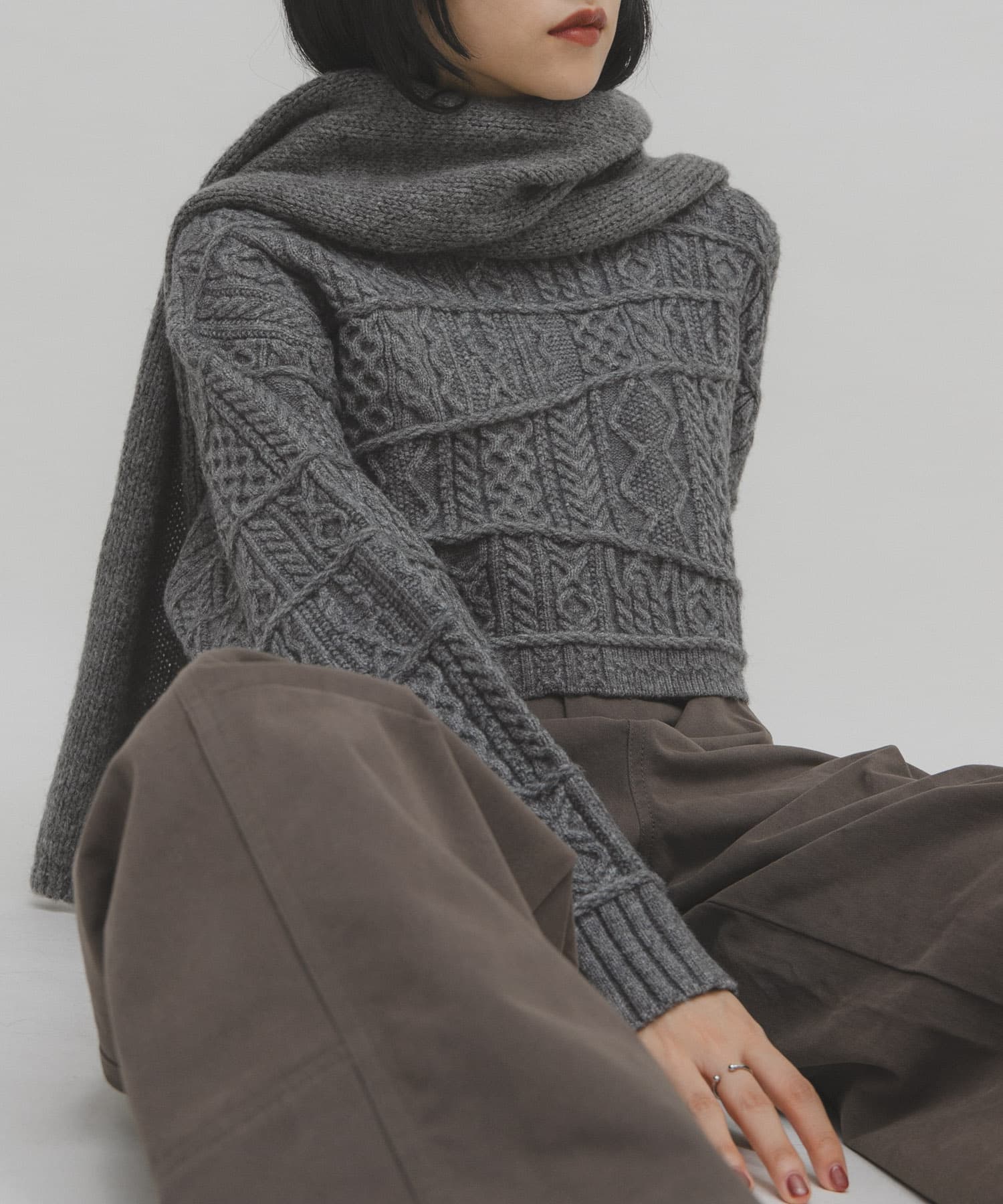GRAY