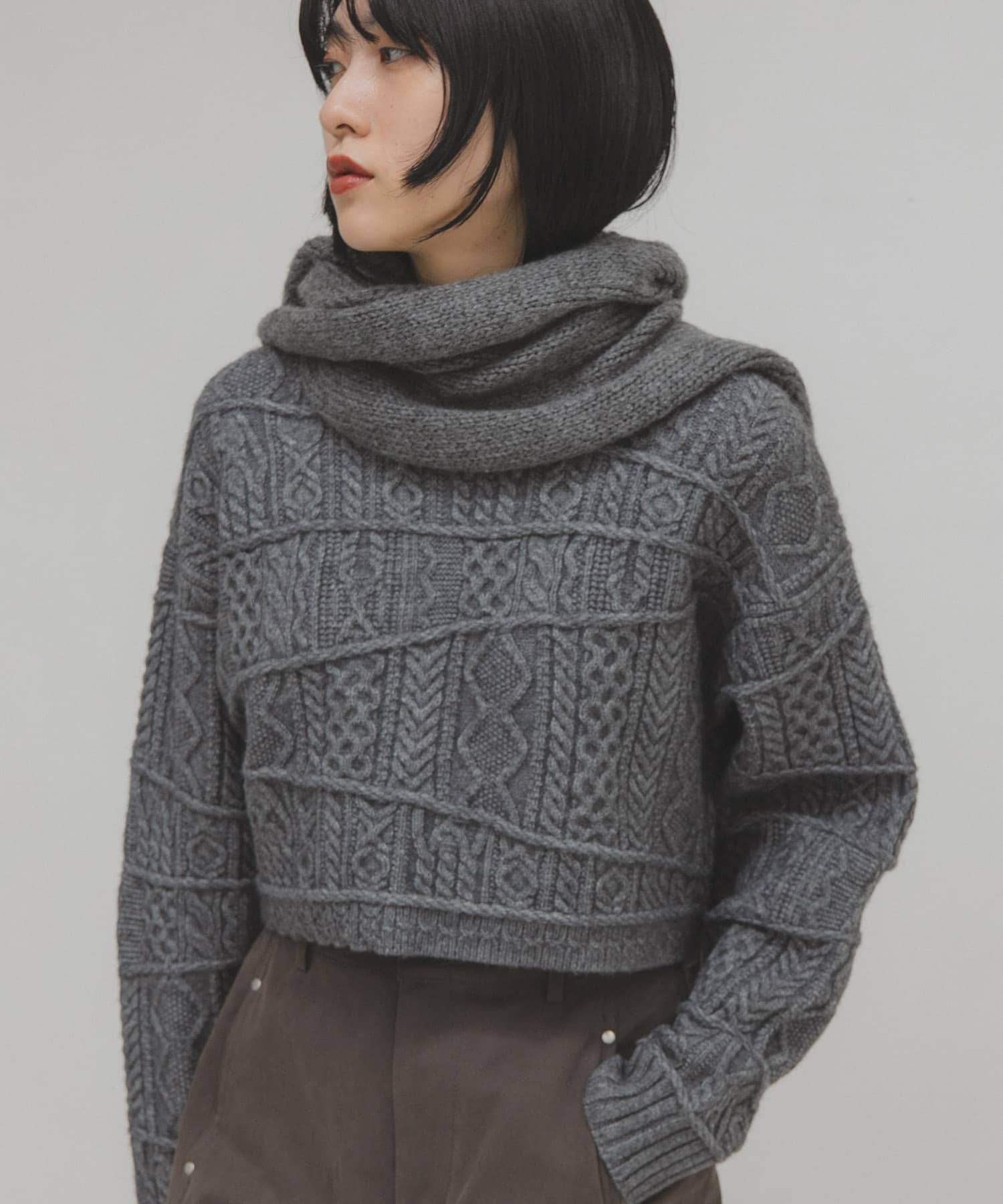 GRAY