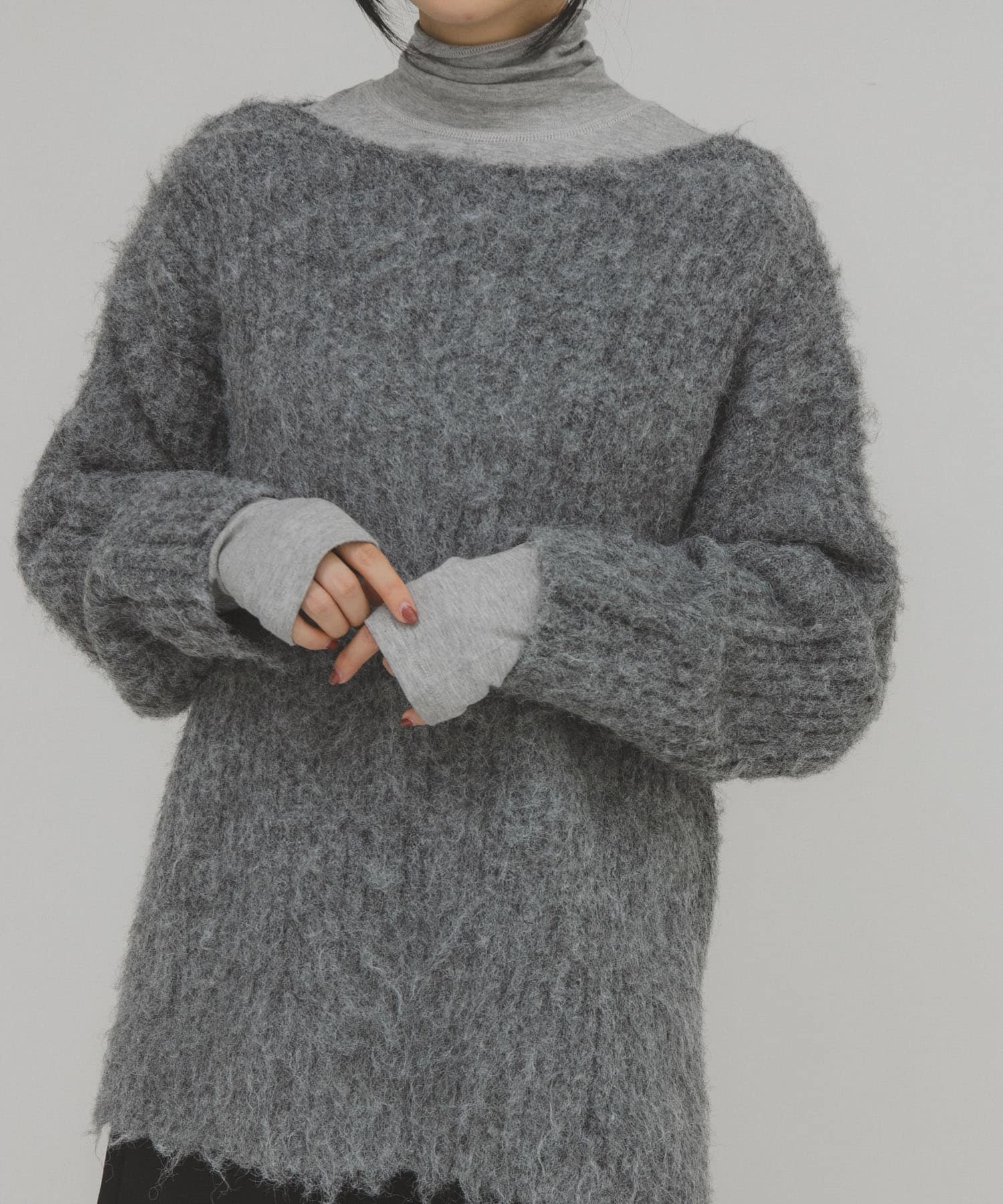 GRAY