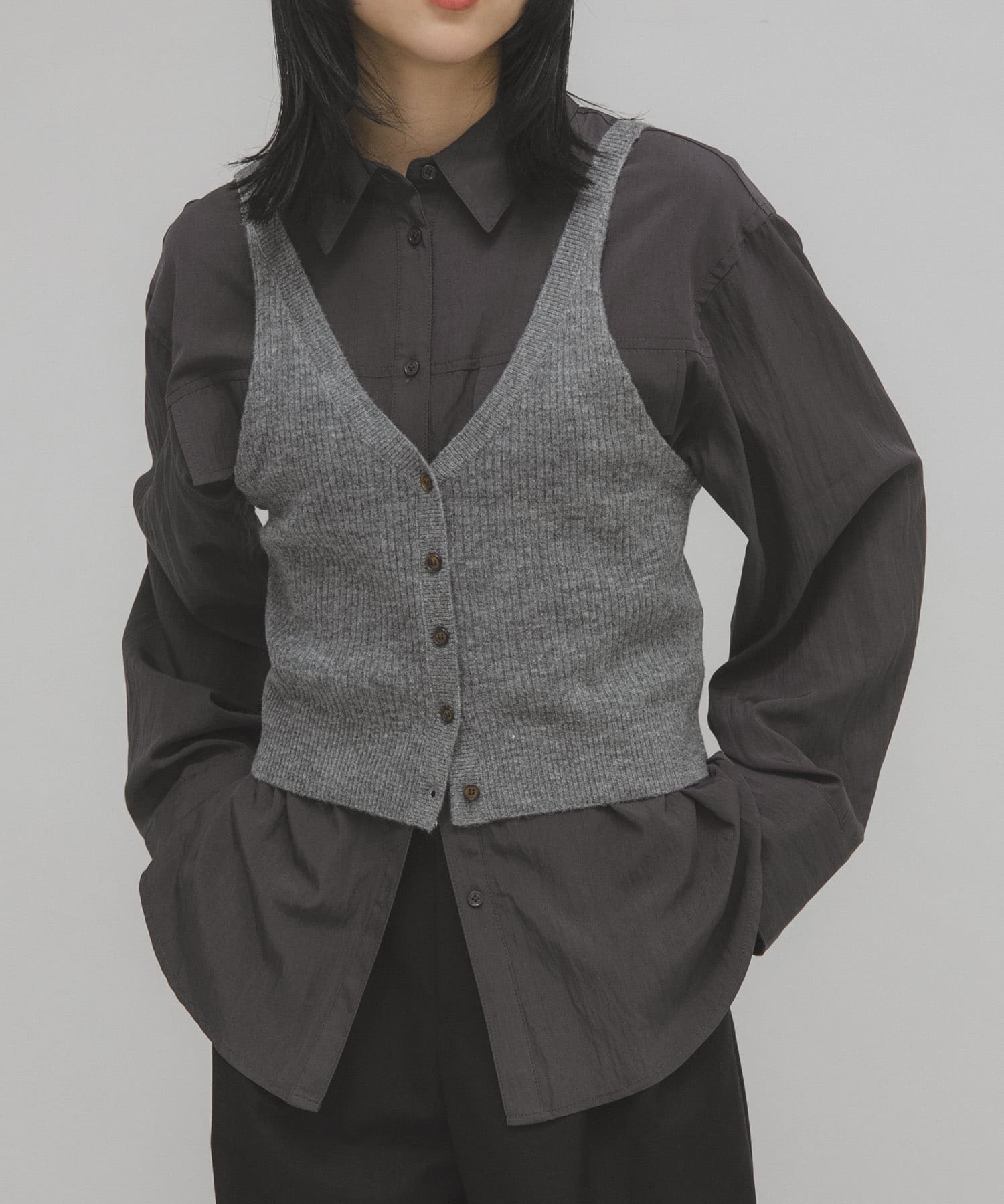 GRAY