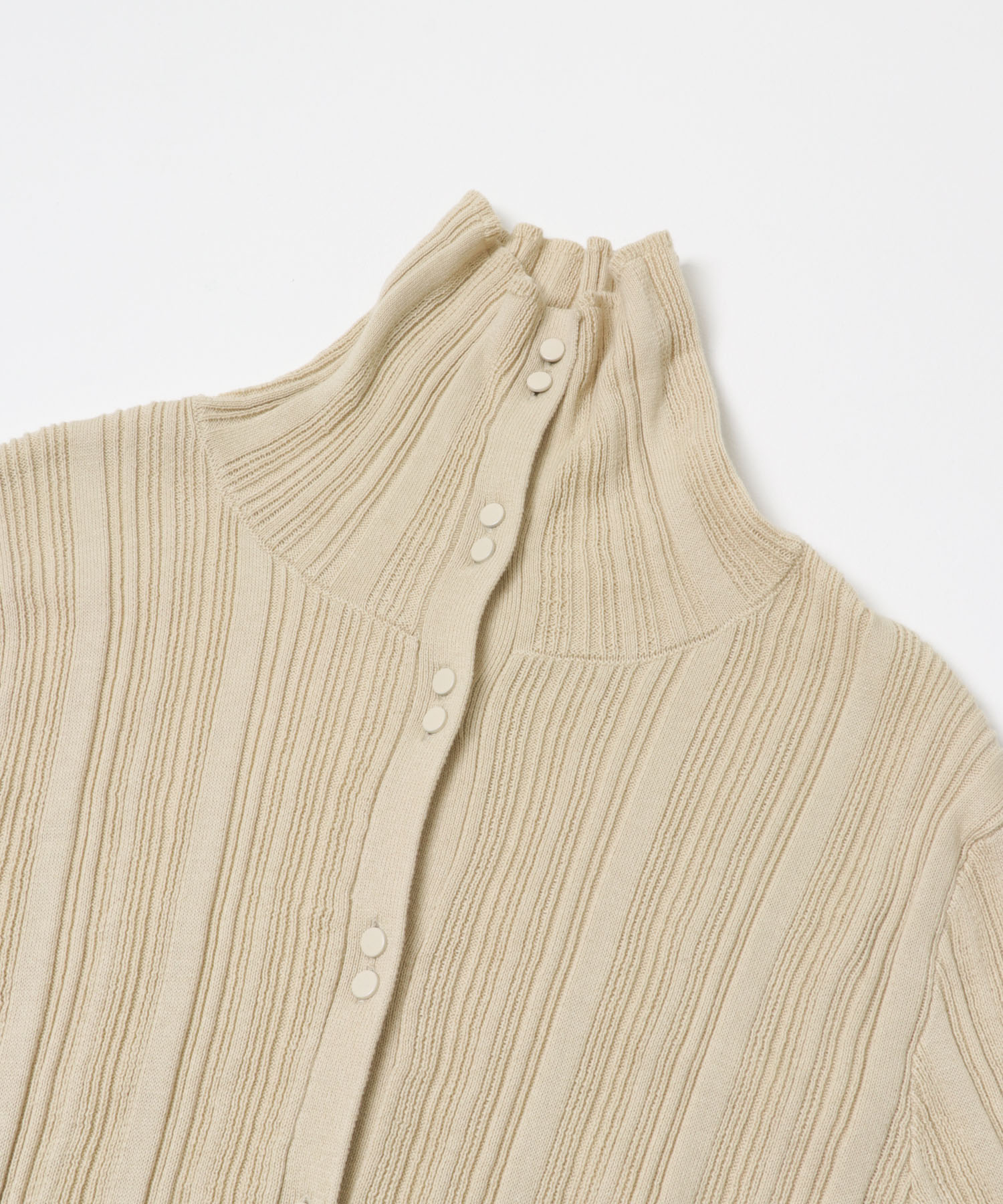 L.BEIGE
