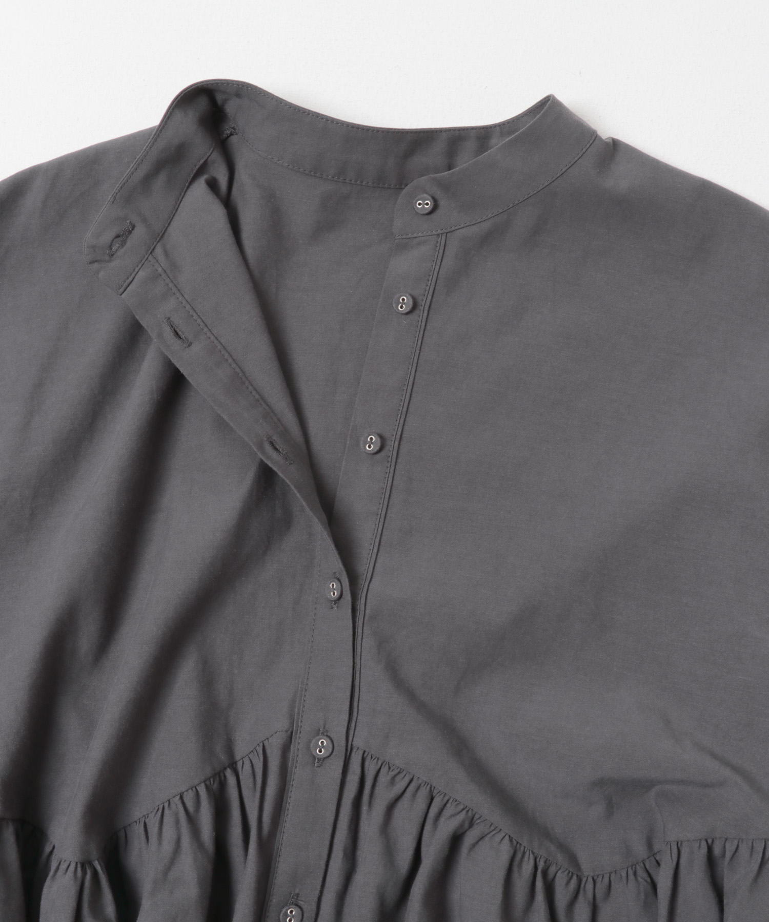 アシンメトリースイッチングブラウス CHARCOAL One