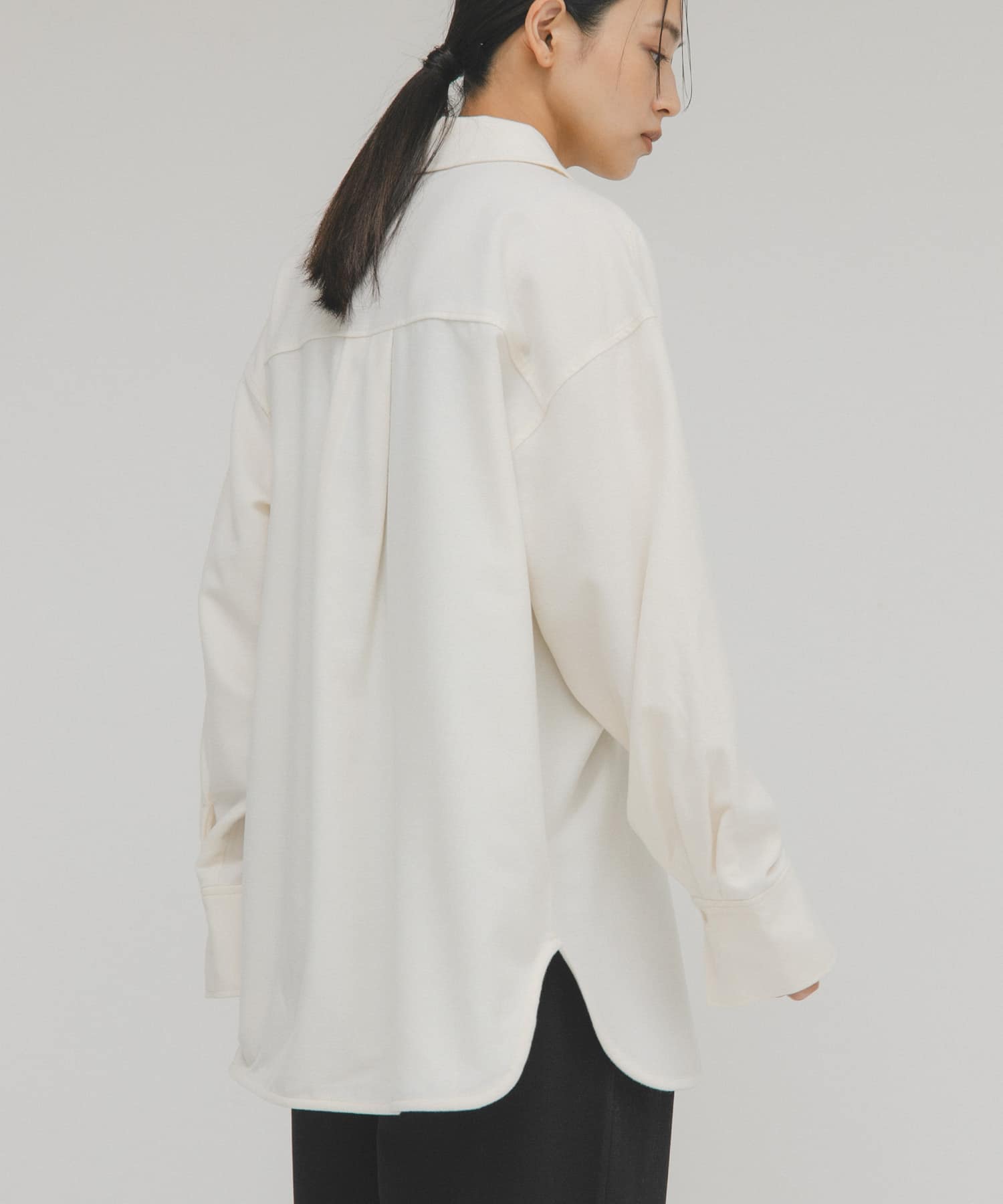 身長 : 163cm サイズ : one