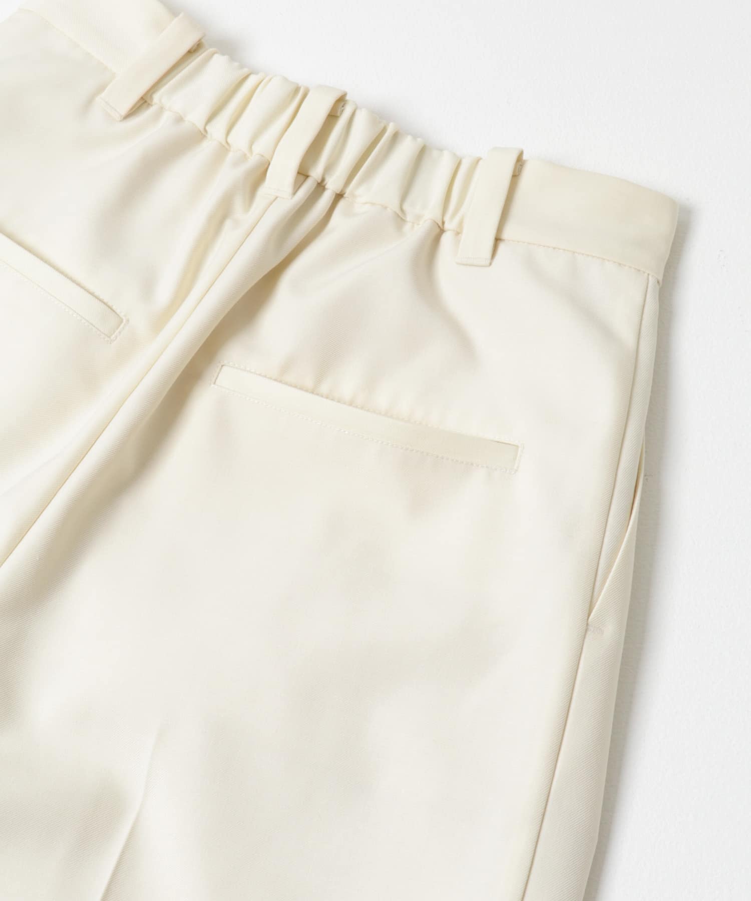 センタープレスストレートパンツ IVORY One