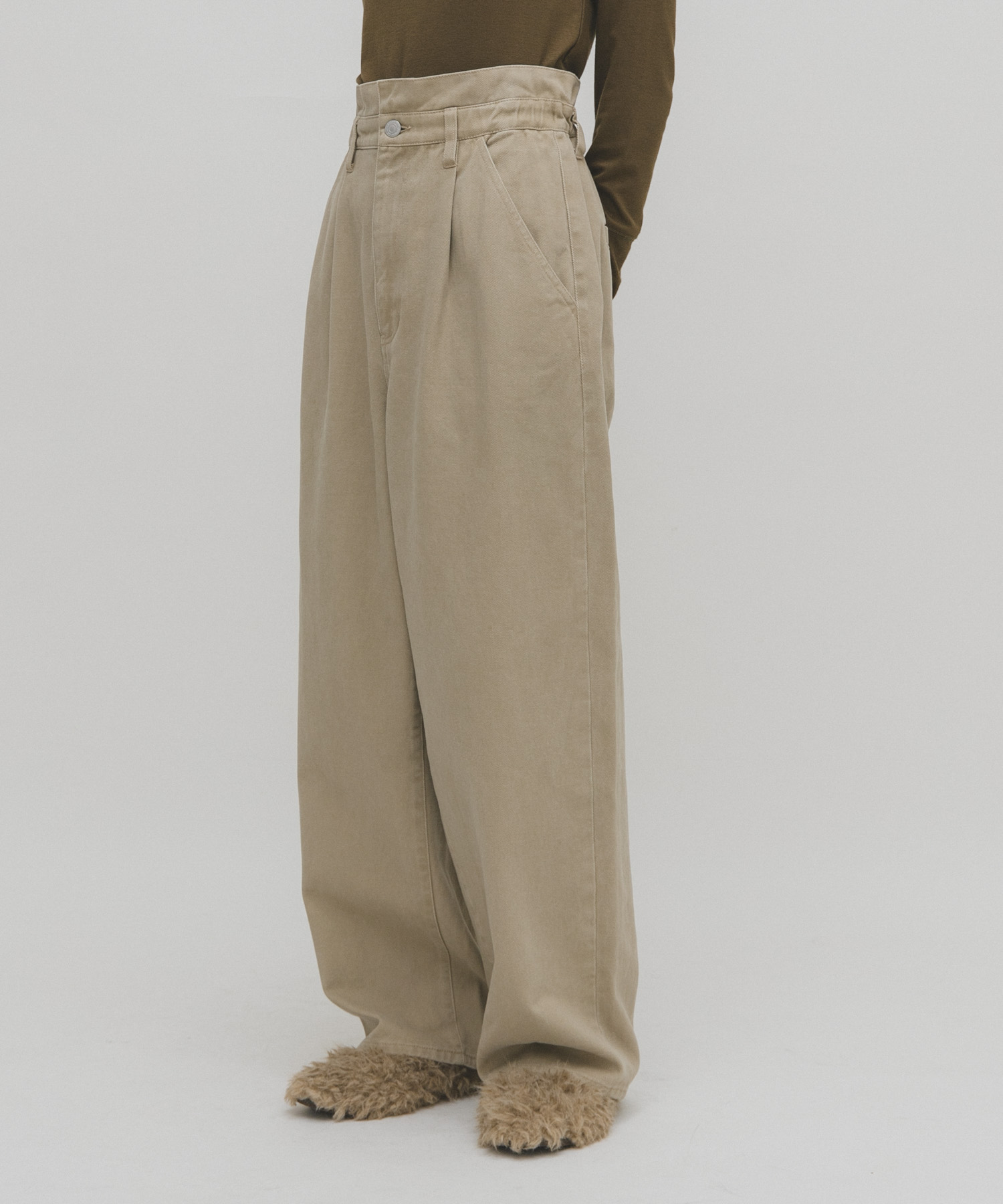 BEIGE