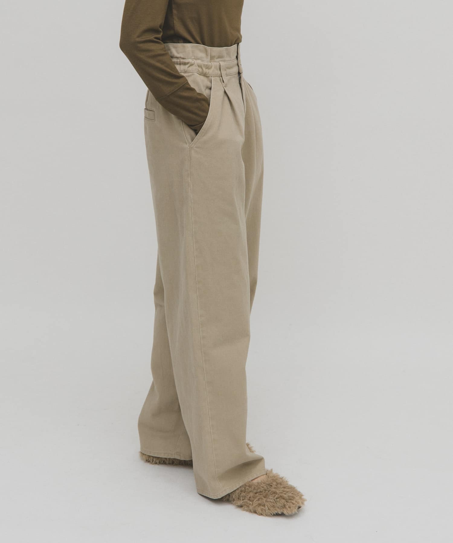 BEIGE