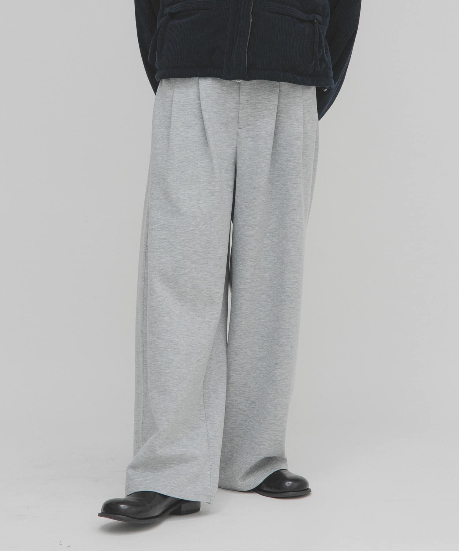 TOP GRAY