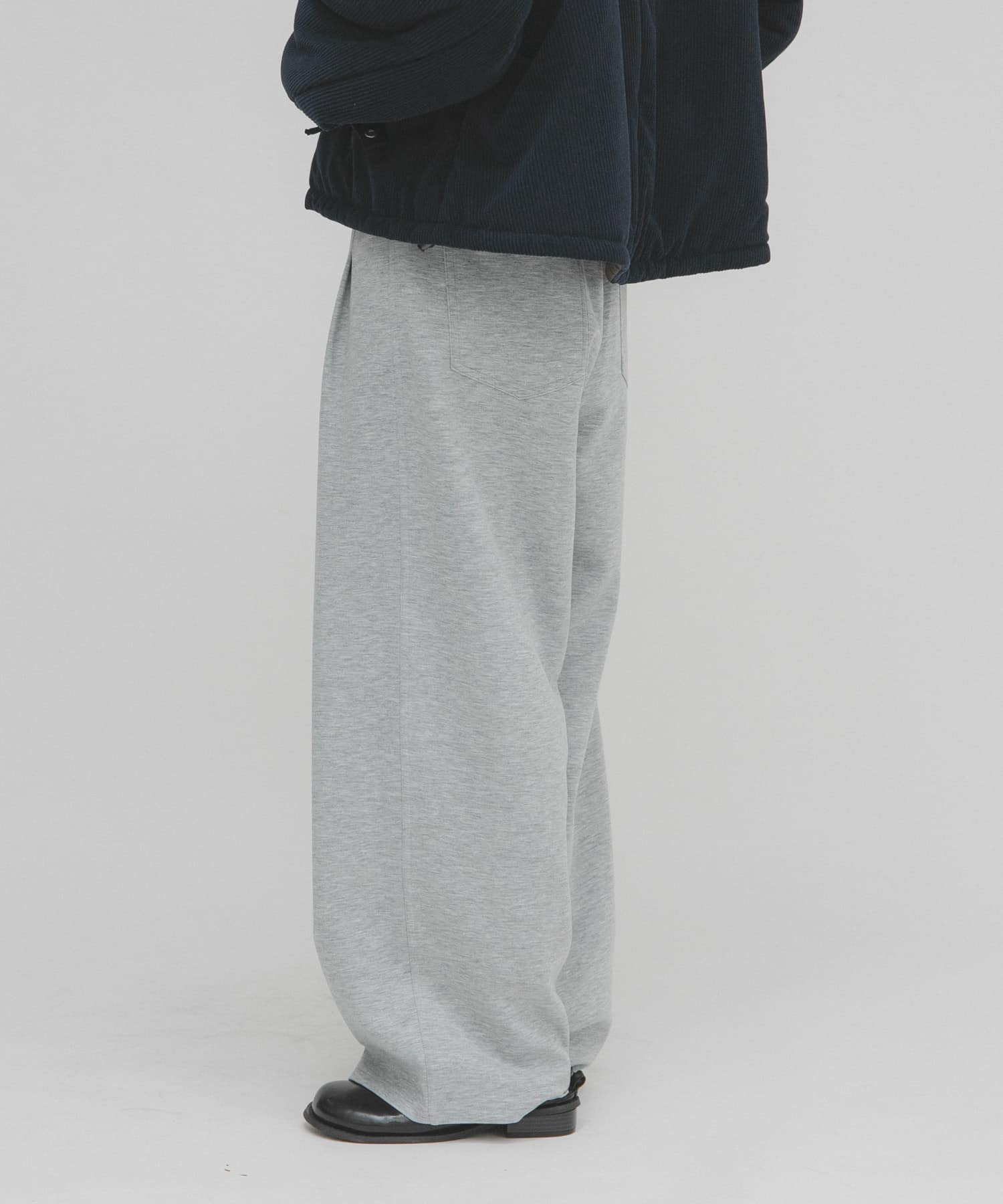 TOP GRAY