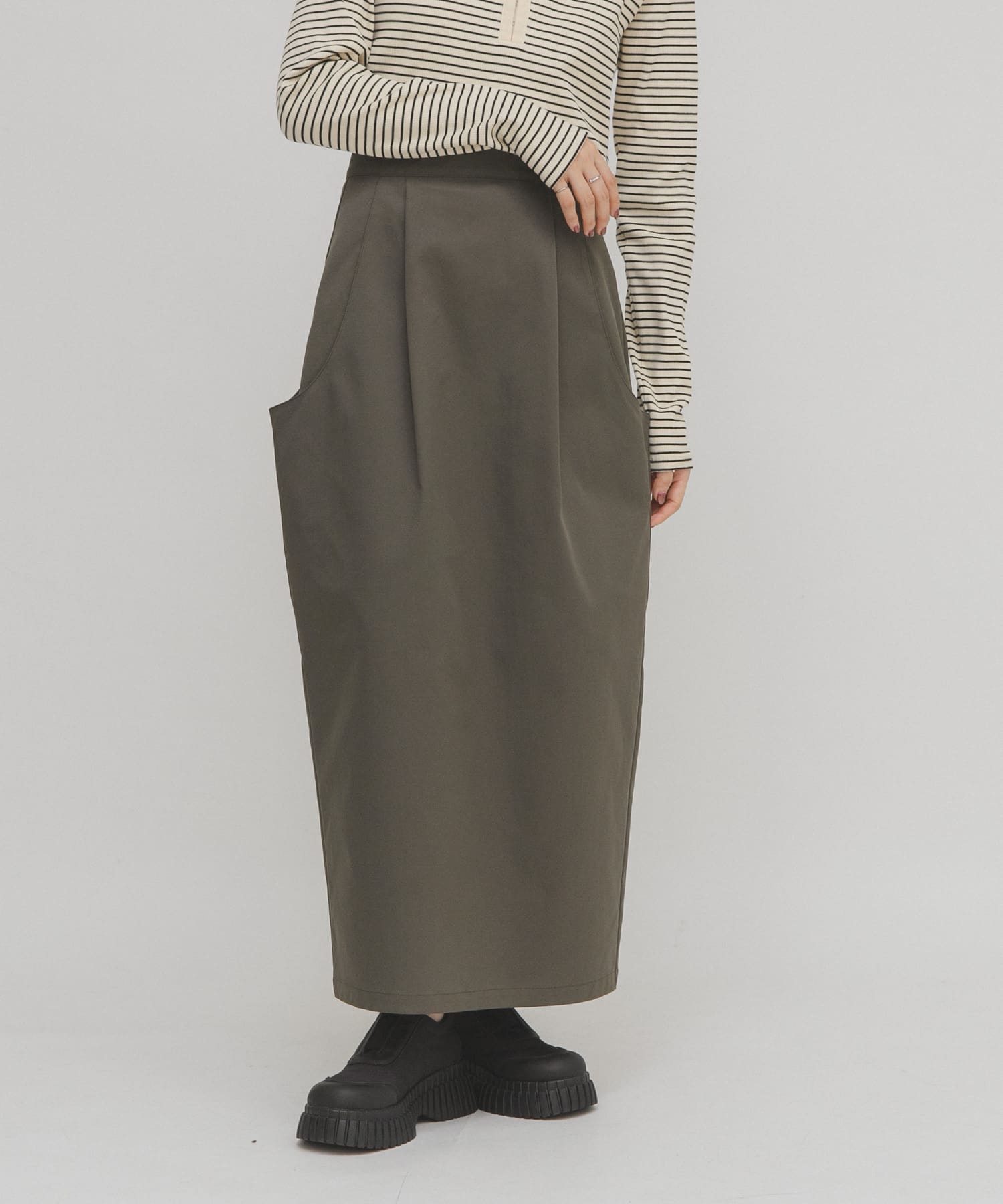 KHAKI