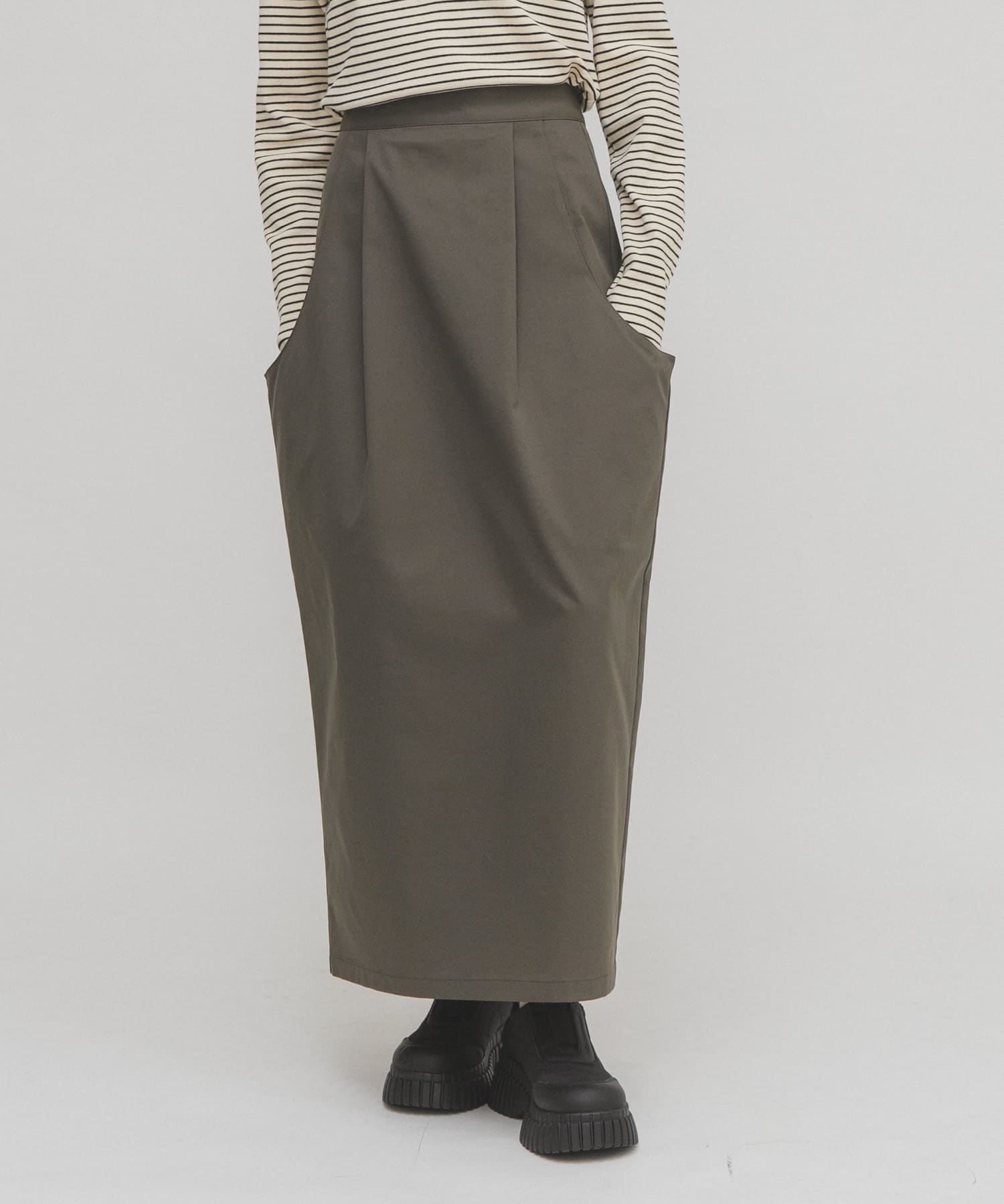 KHAKI