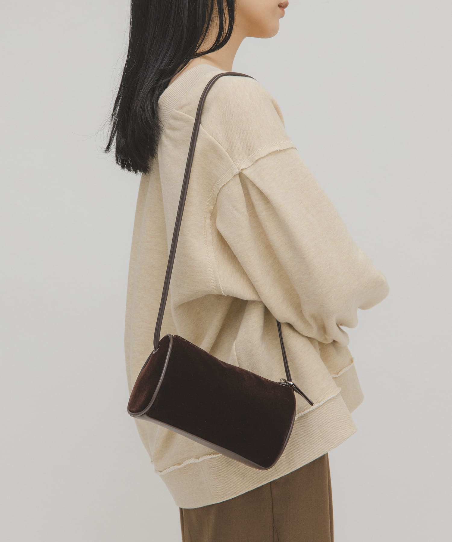 ステッチデザインベロアミニBAG BROWN one