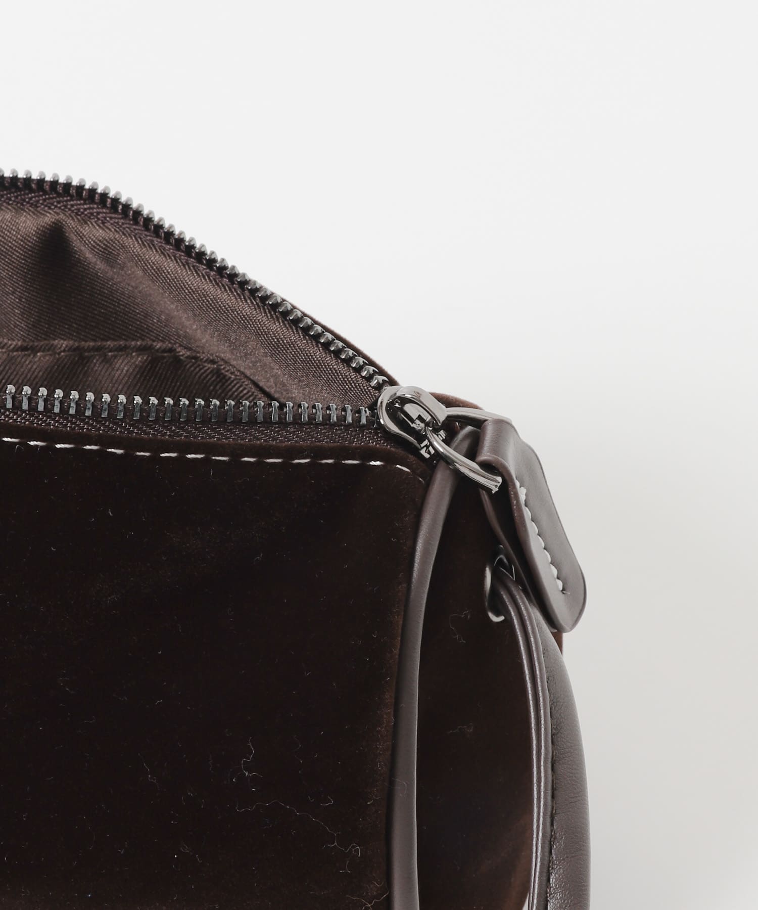 ステッチデザインベロアミニBAG BROWN one
