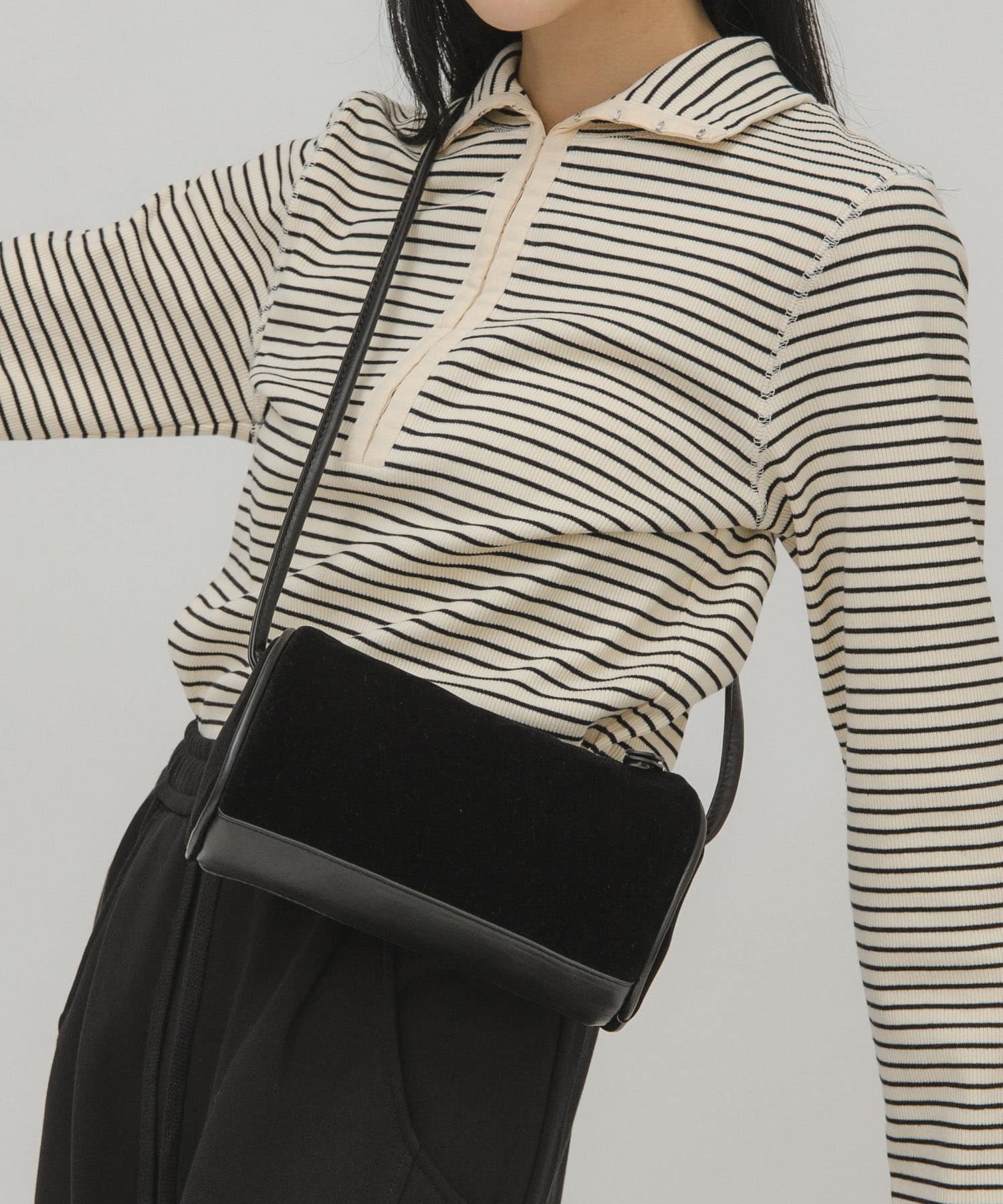 ステッチデザインベロアミニBAG