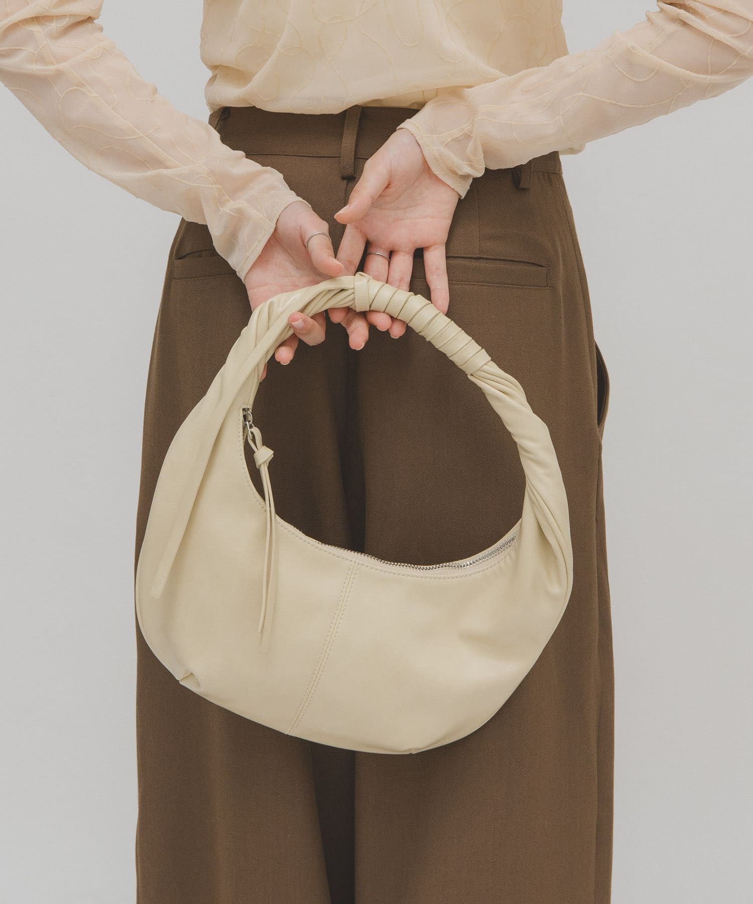 ハンドルデザインサークルBAG(one CREAM): バッグ｜URBAN RESEARCH公式