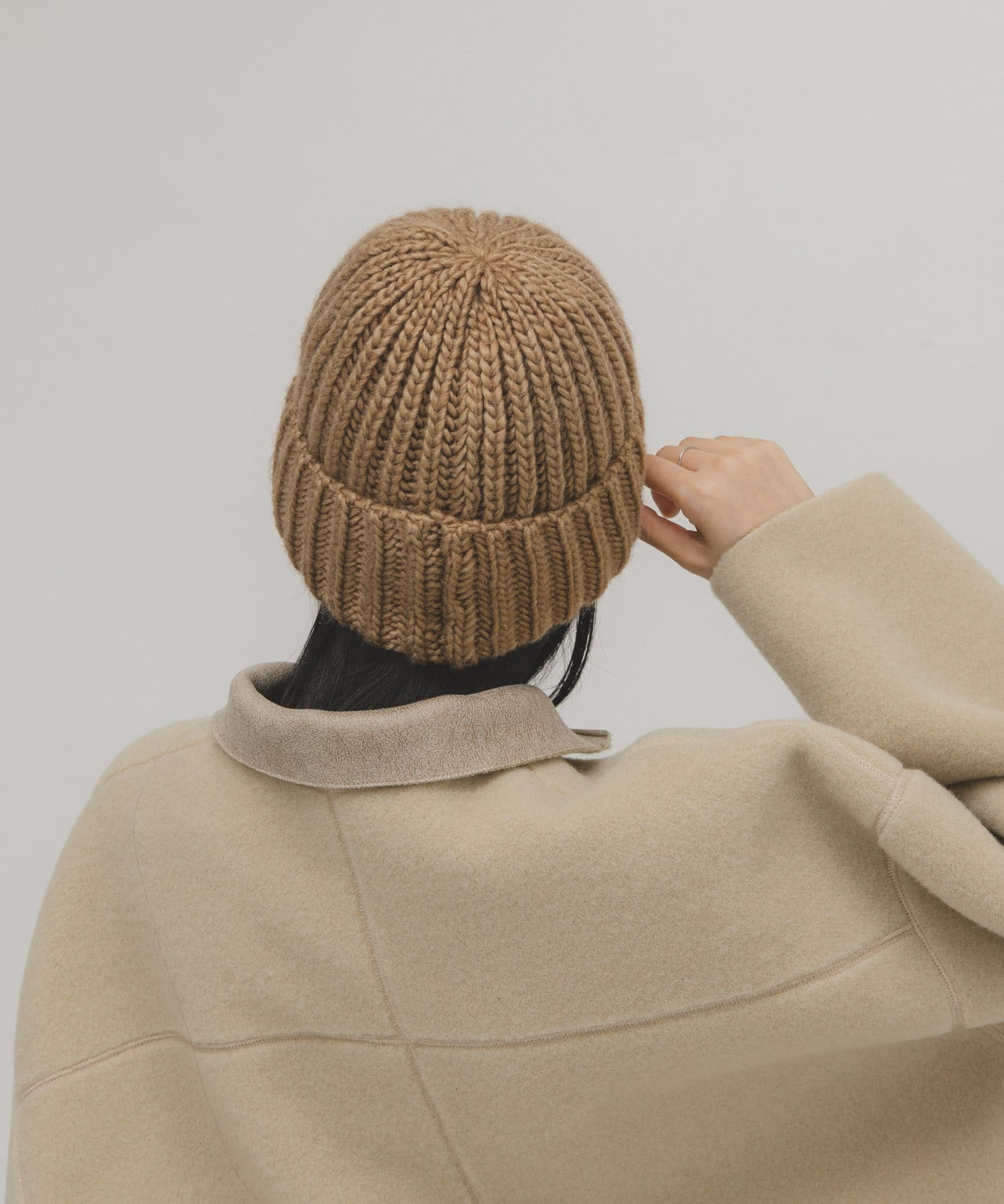 D.BEIGE