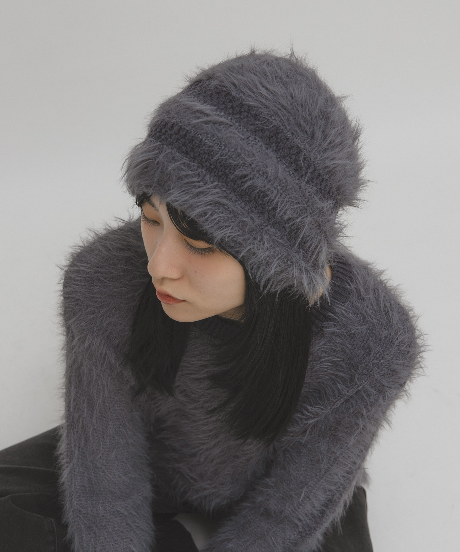 ラインデザインシャギーニットビーニー CHARCOAL One