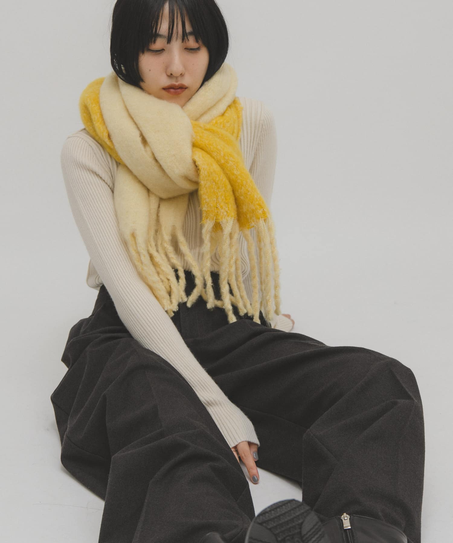 ビッグフリンジバイカラーストール YELLOW One
