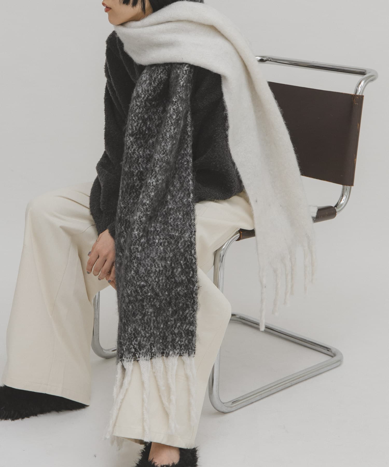 ビッグフリンジバイカラーストール