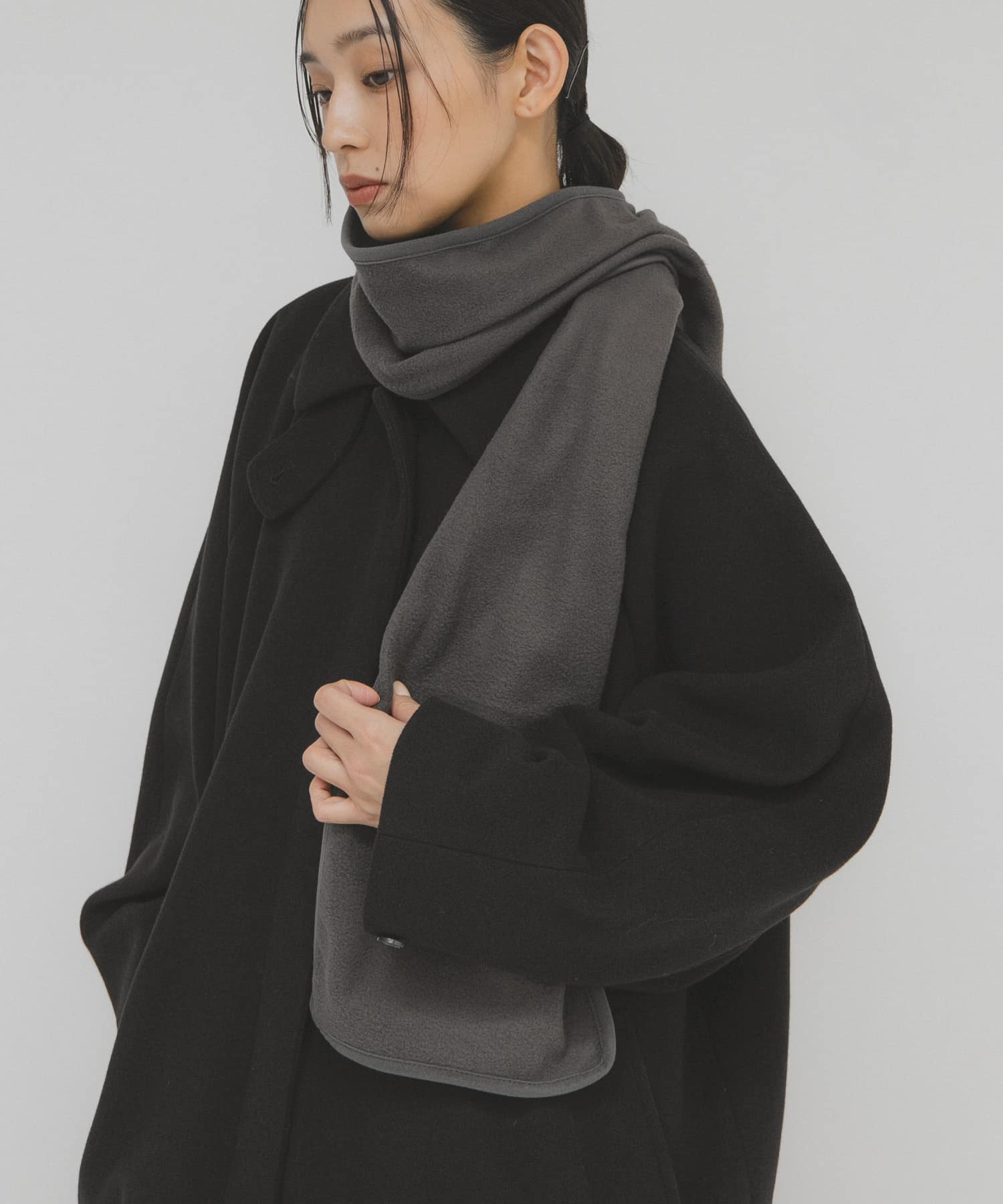 GRAY