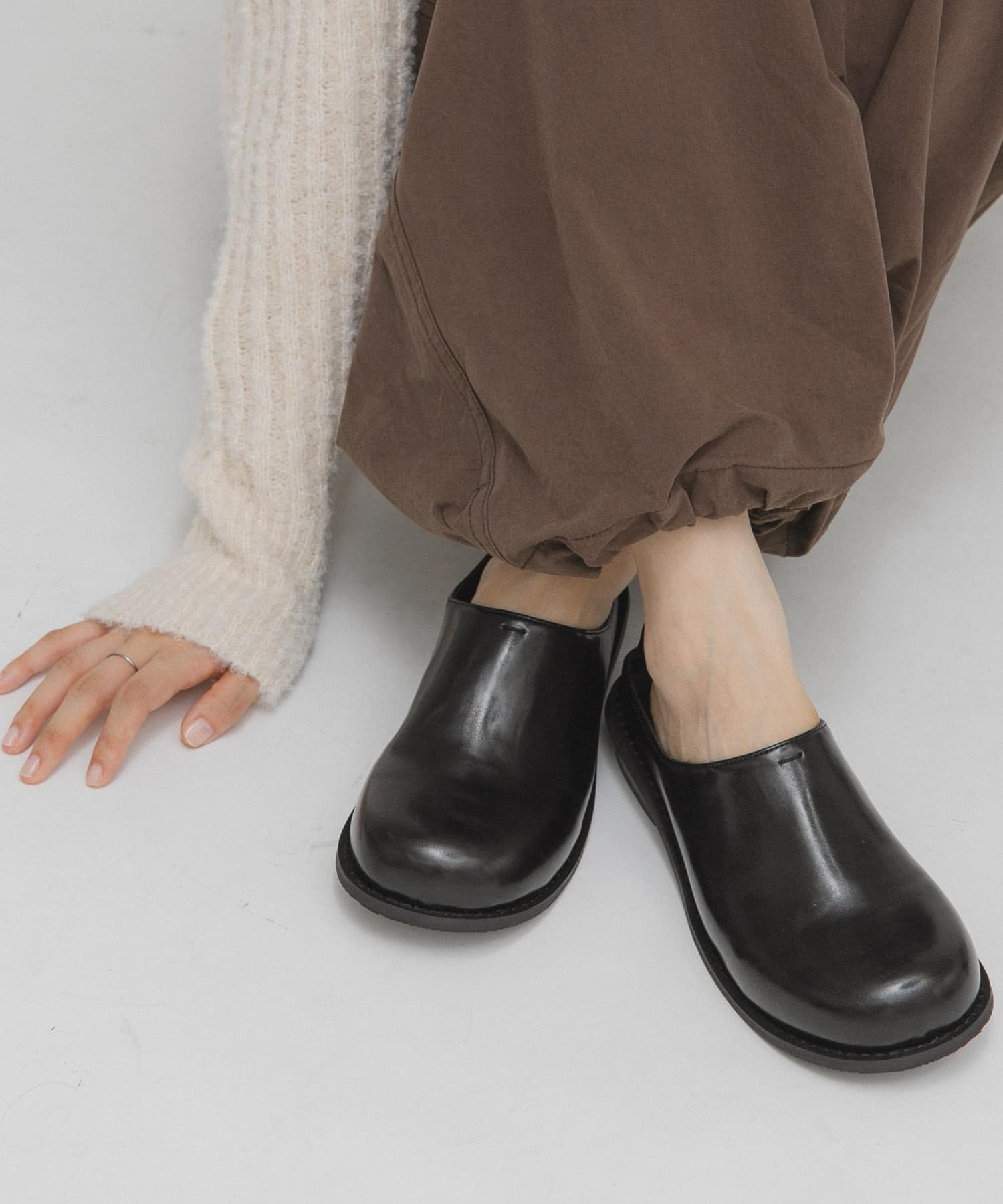 ステッチデザインラウンドクロッグ