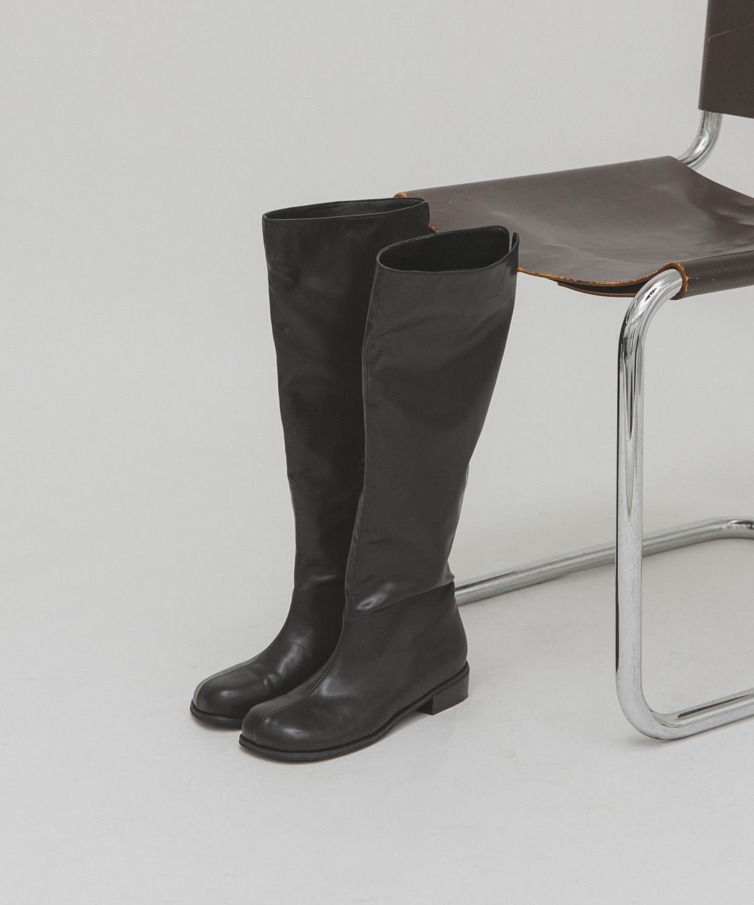 プランプトゥロングブーツ