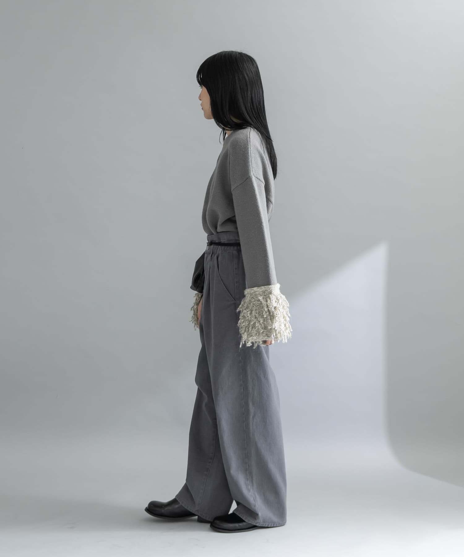 GRAY