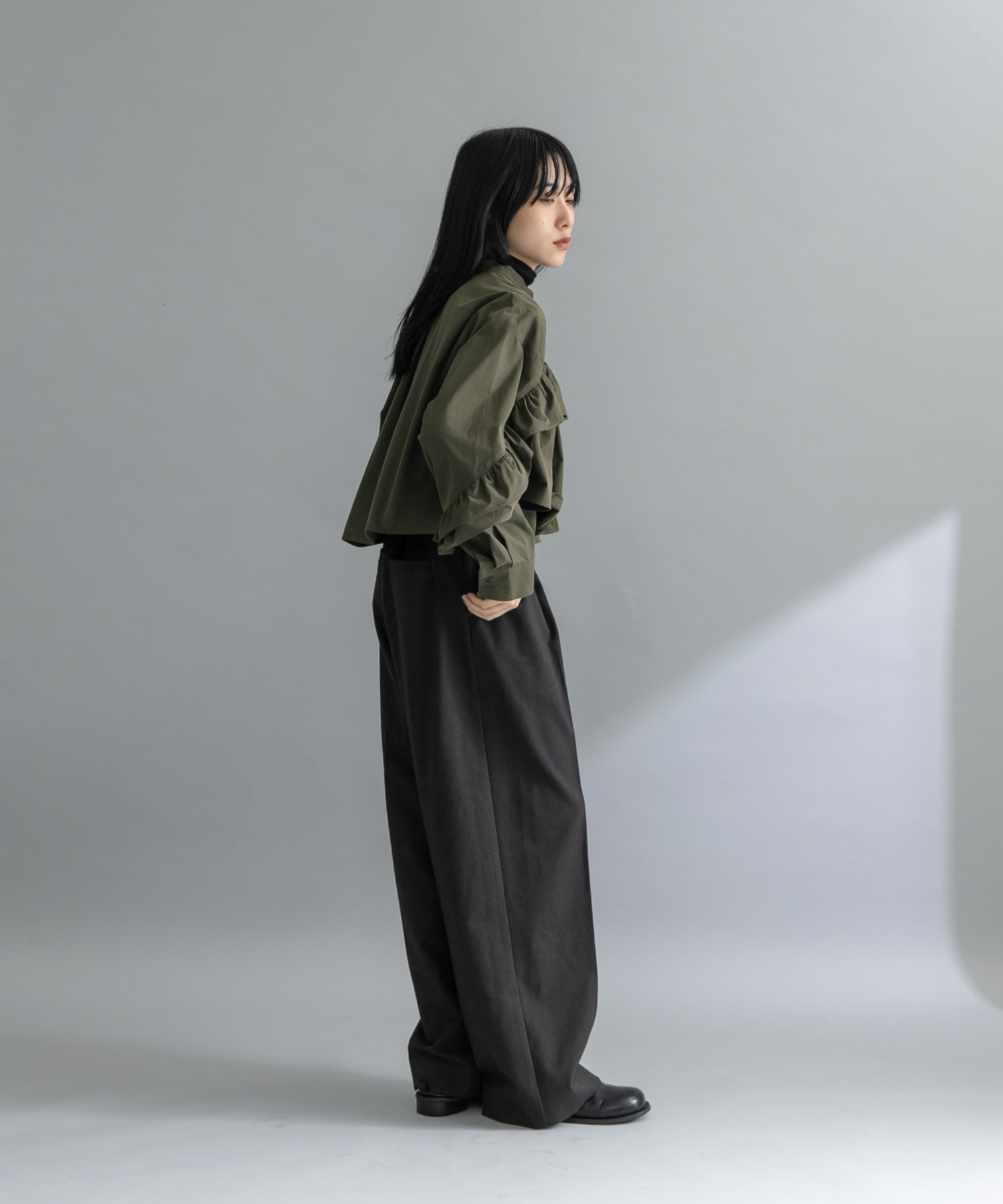 KHAKI