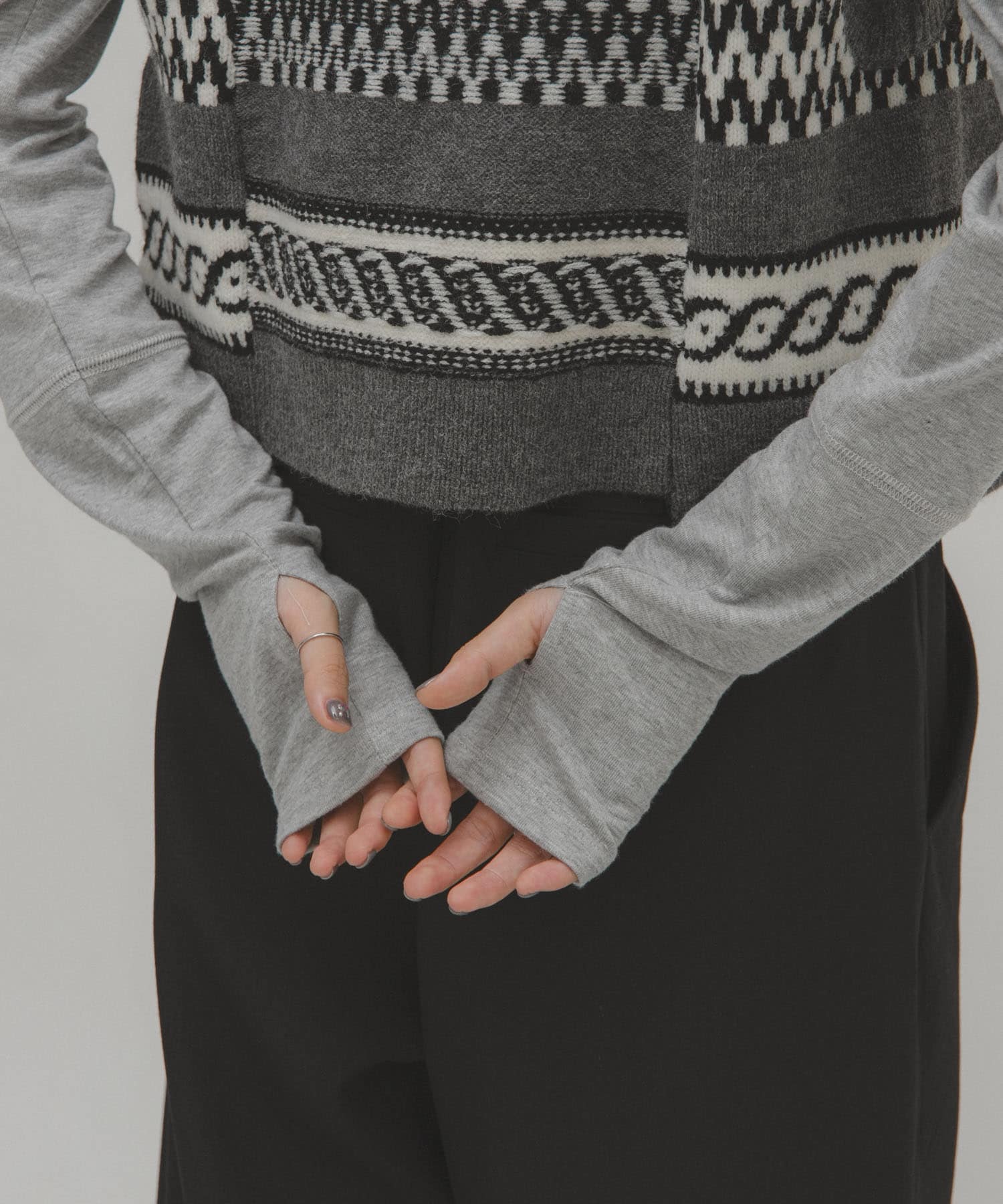 TOP GRAY