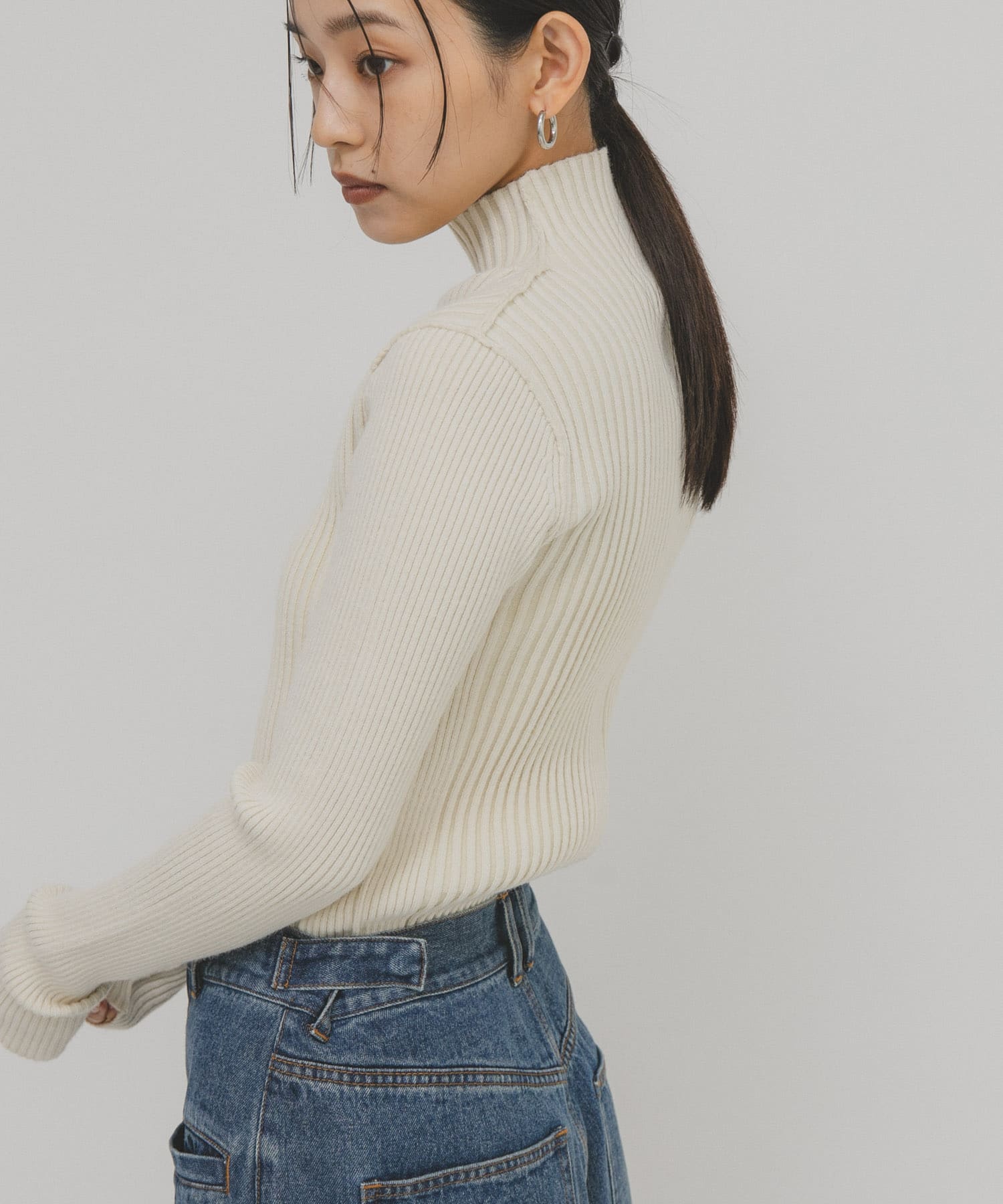 illi ランダムRIBハイネックニット(One IVORY): トップス｜URBAN