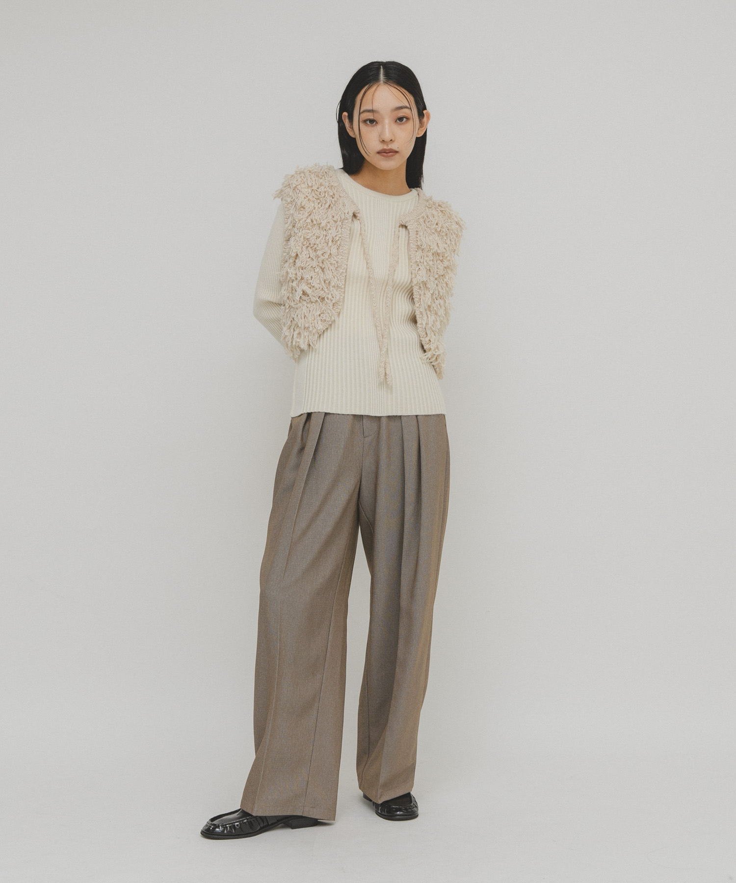 illi　ランダムRIBクルーネックニット IVORY One
