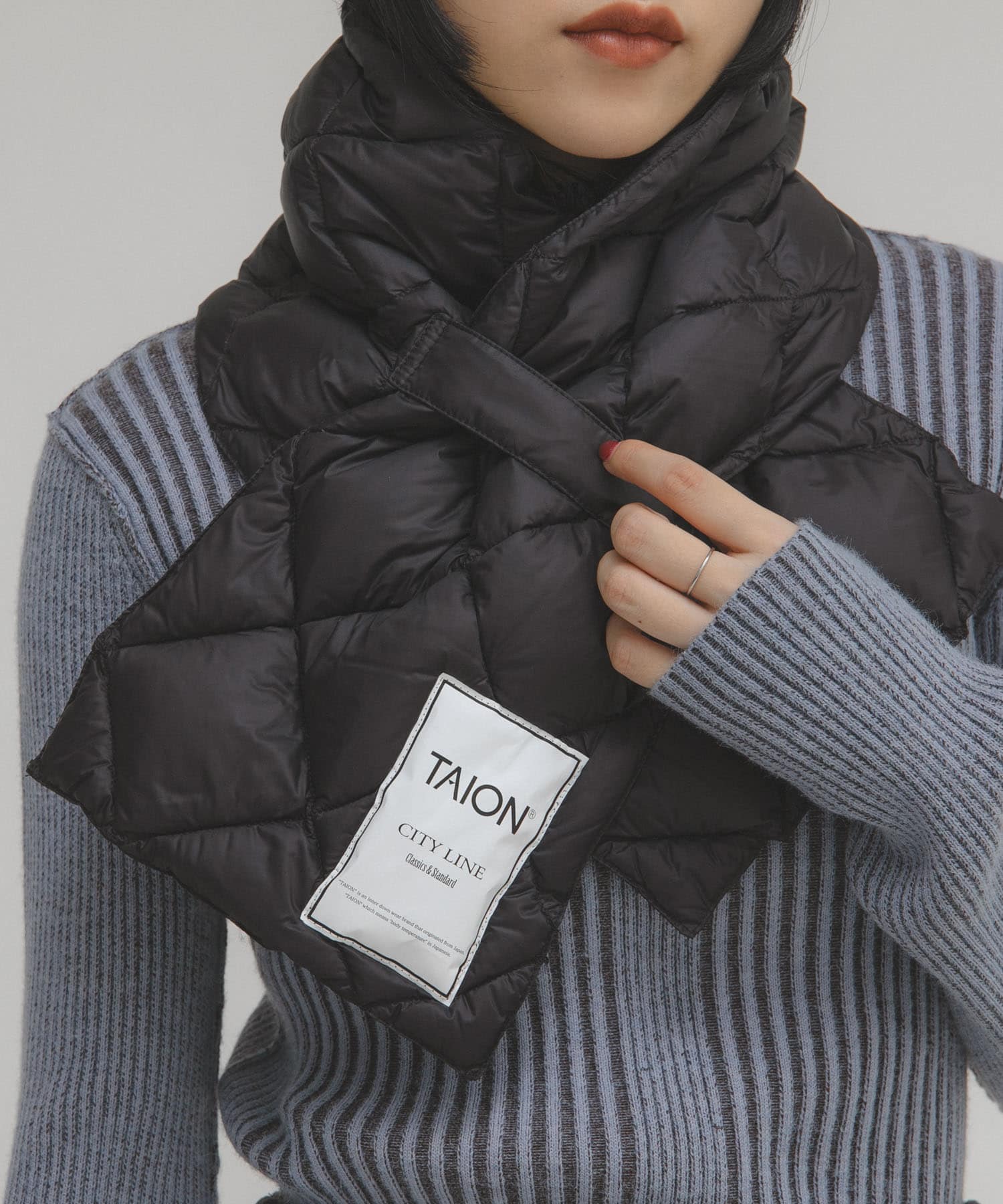 TAION　CITY DOWN SCARF BLACK One