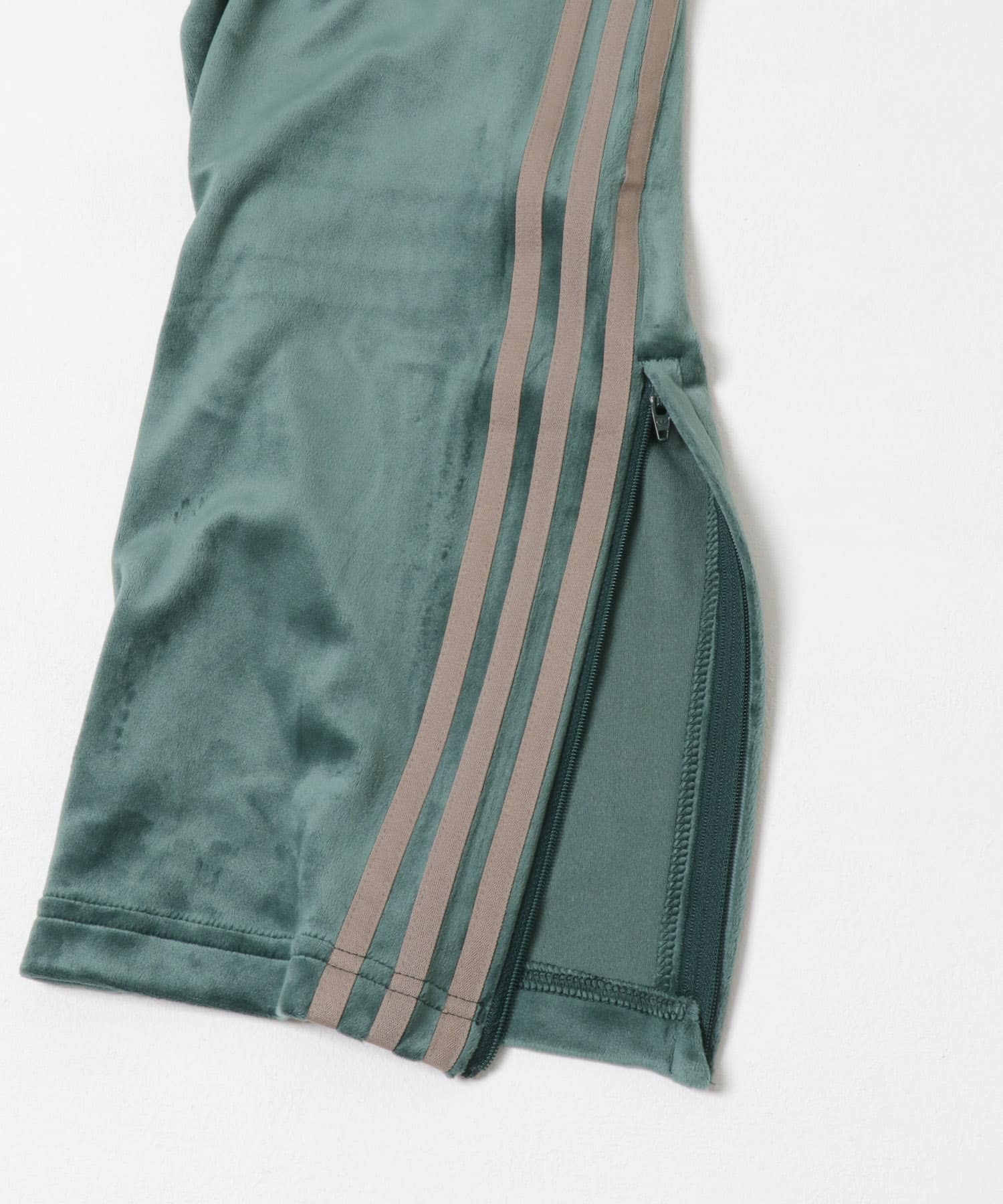 adidas　FB TRACKPANT VELOUR SHADOW GRN XS