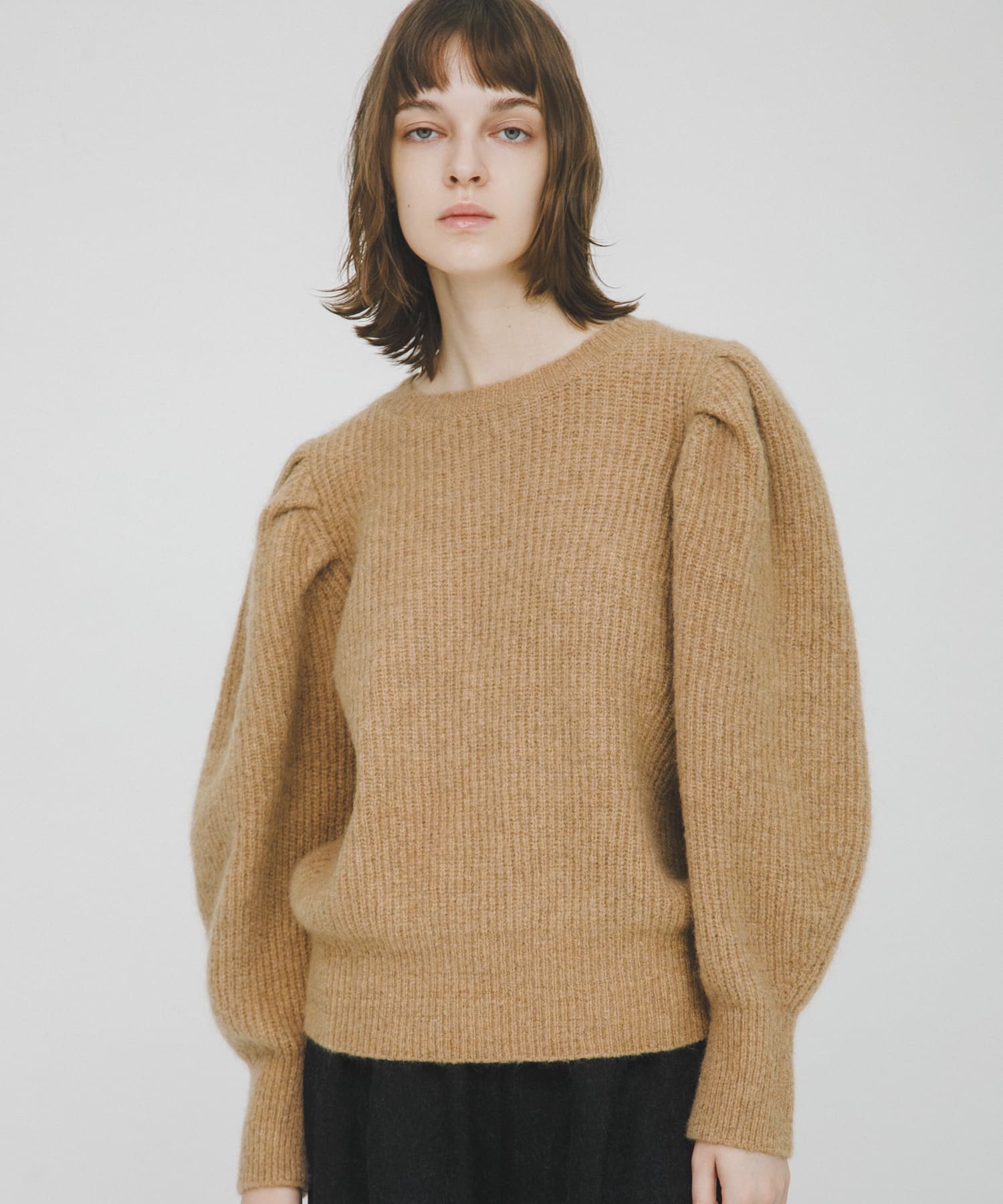 shoulder tuck knit