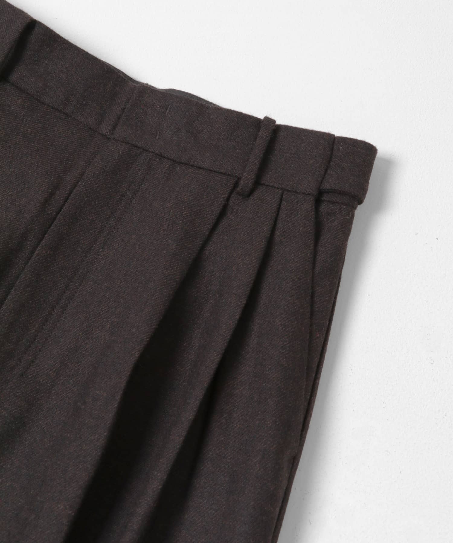 straight wide tuck pants チョコレート S