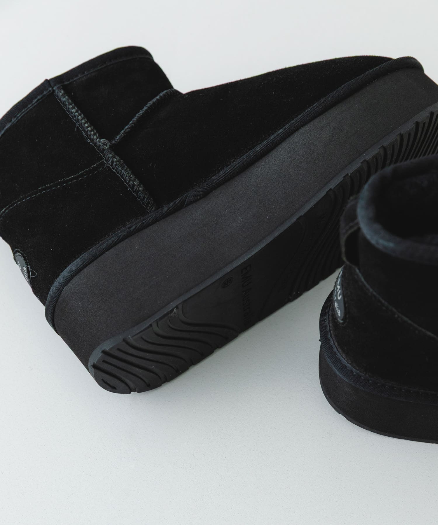 EMU　PLATFORM MICRO WOOL BLACK 7