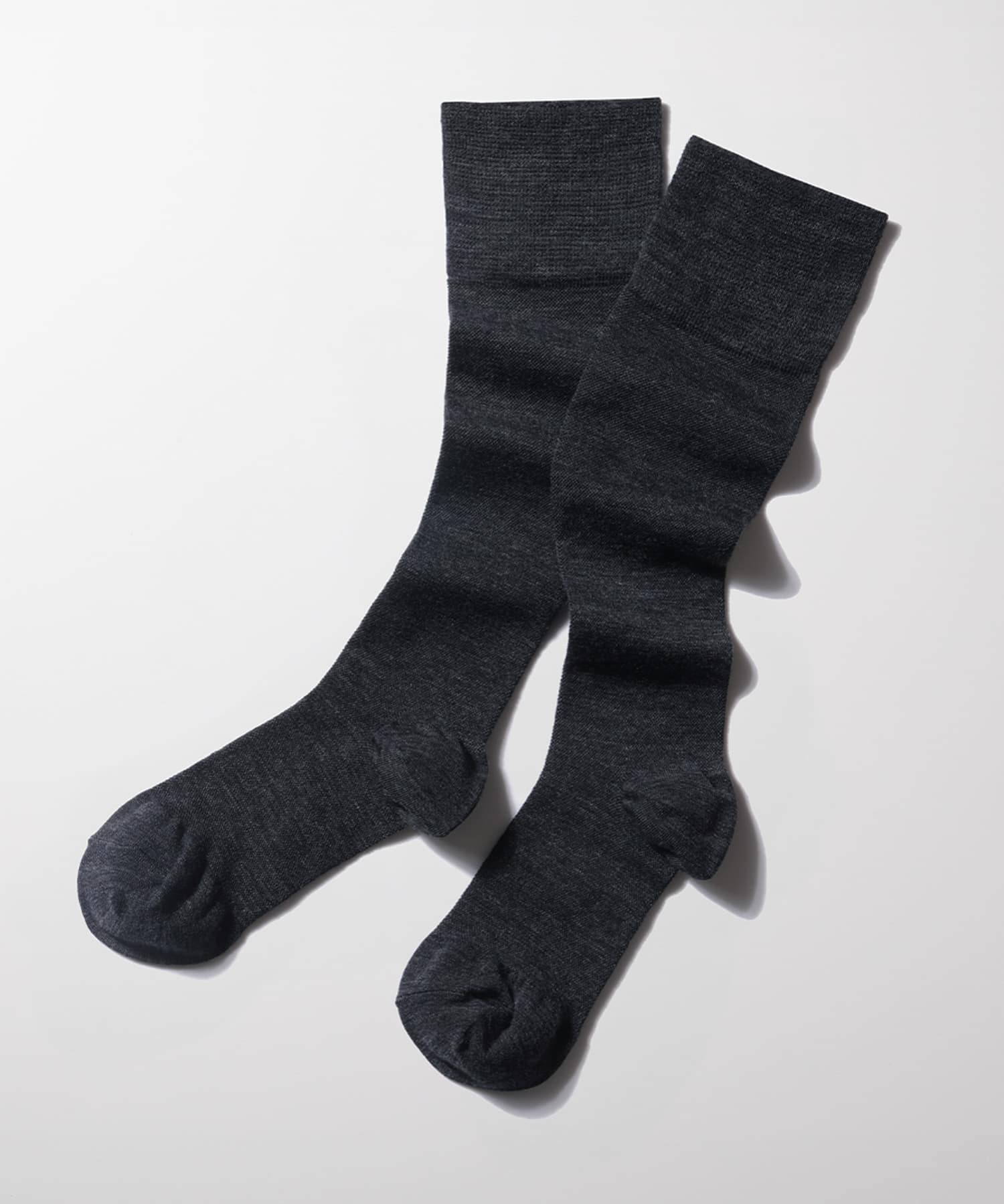 MAEE　コンプレッションプレミアムウールソックス フォギーチャコール M
