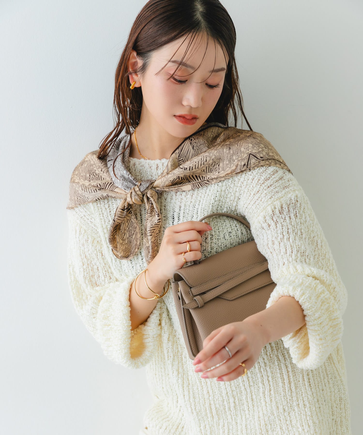 tov　MIMI M GREGE -