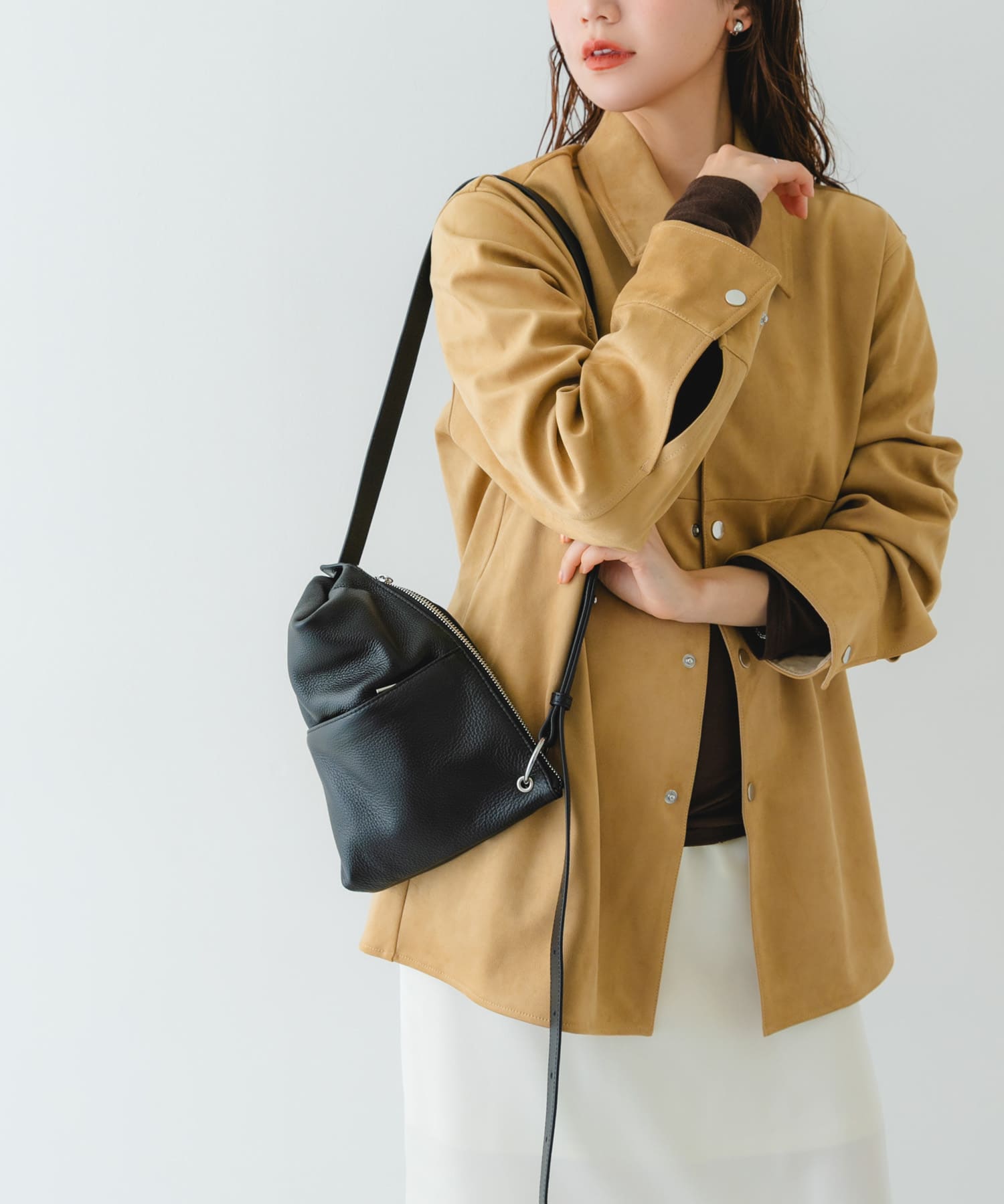 BEAURE　カウレザー3WAYショルダーバッグ