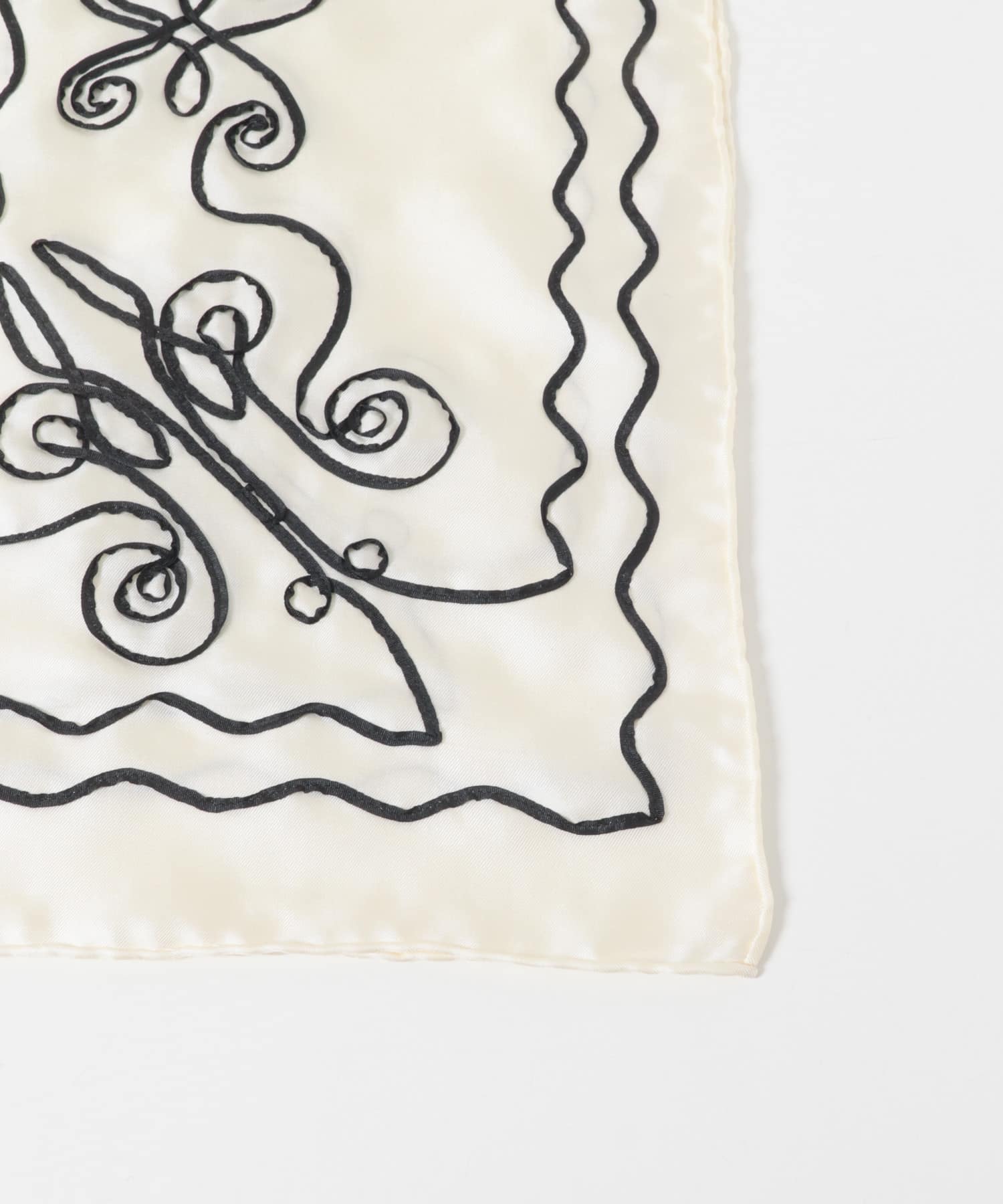 ASAUCE MELER　テープエンブロイダリーバンダナスカーフ Ecru×Blk One