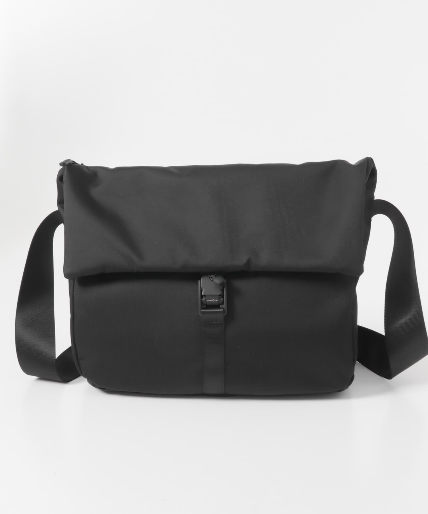 撥水フィドロックショルダーバッグ L(L BLACK): バッグ｜URBAN
