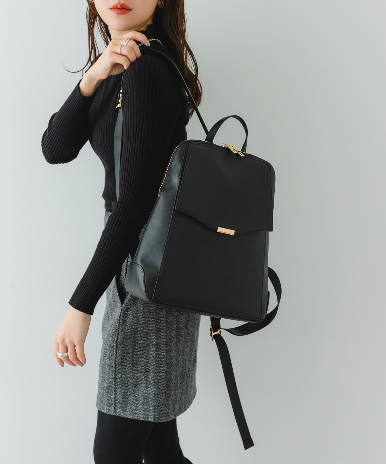 メタルフラップA4リュック BLACK One