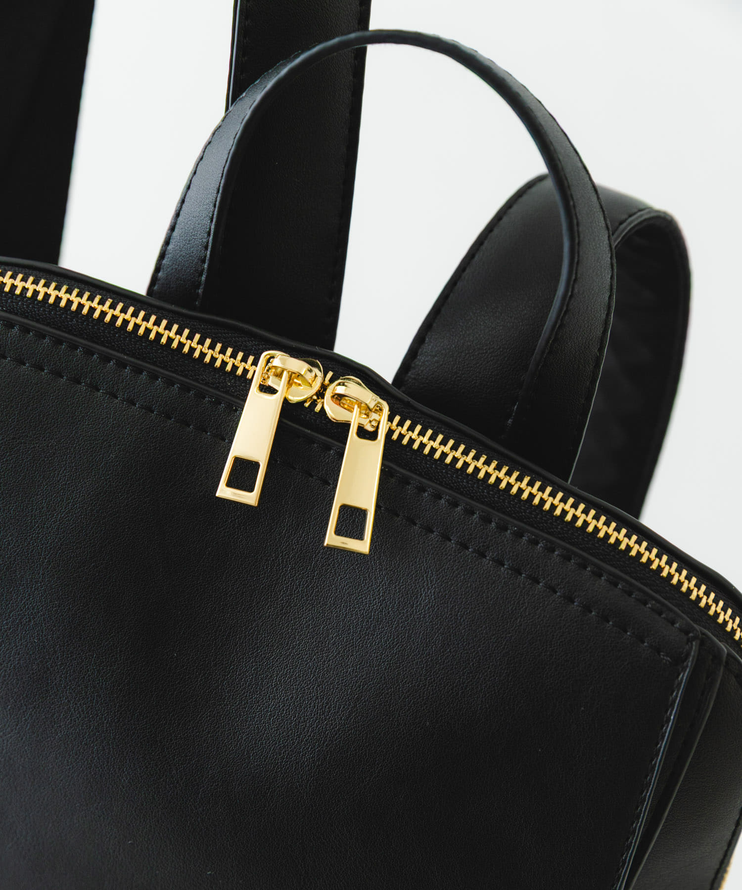 メタルフラップA4リュック BLACK One