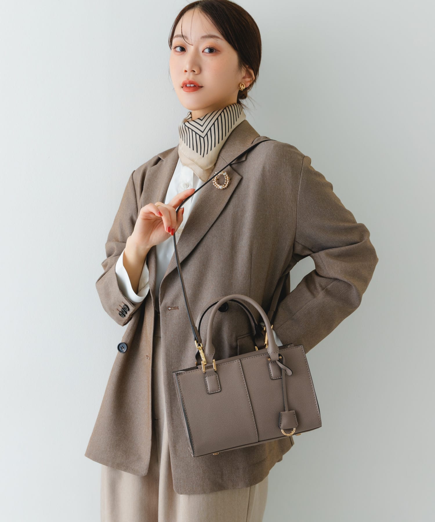 3セットチャームスクエアバッグ GREIGE One