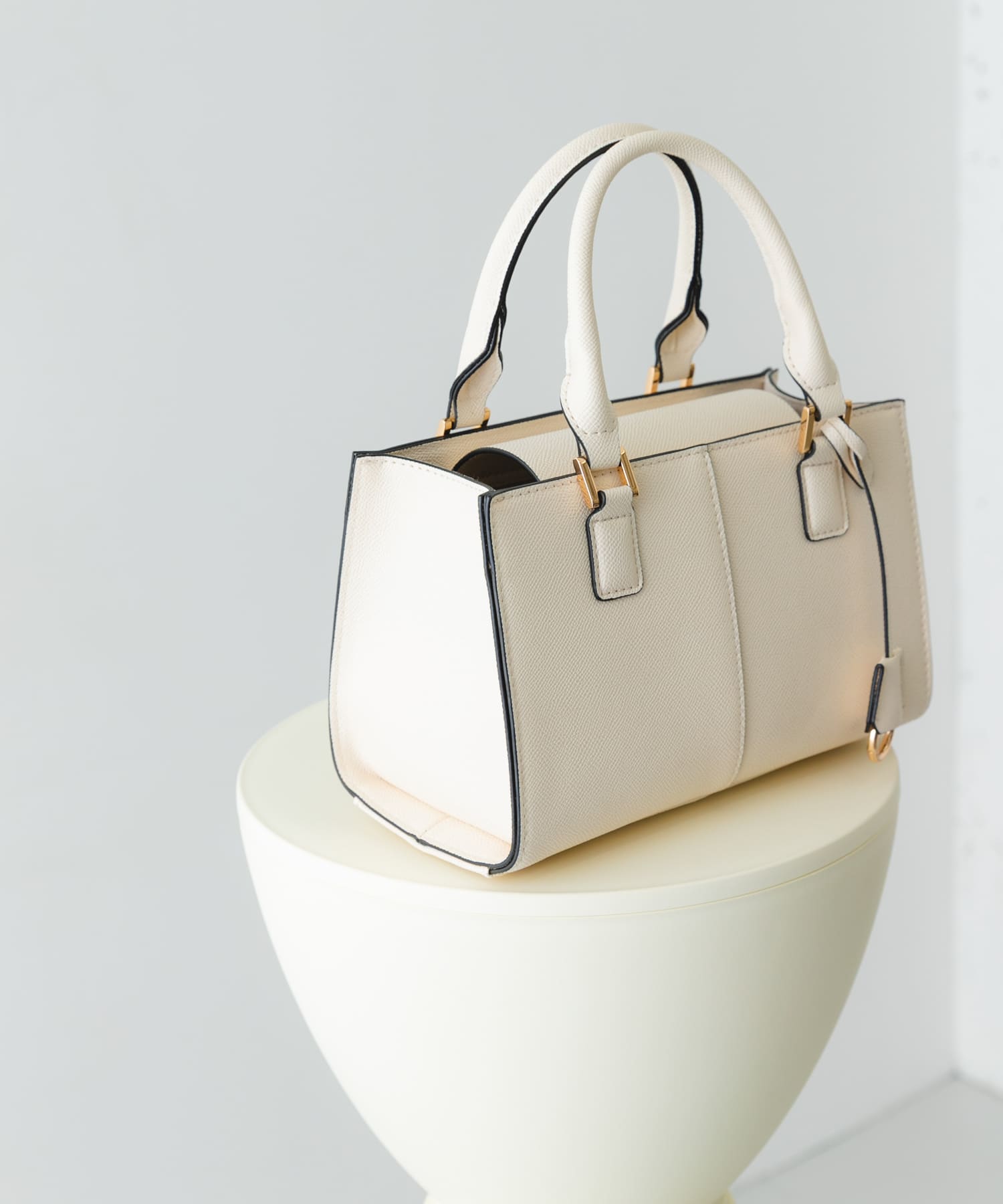 3セットチャームスクエアバッグ IVORY One