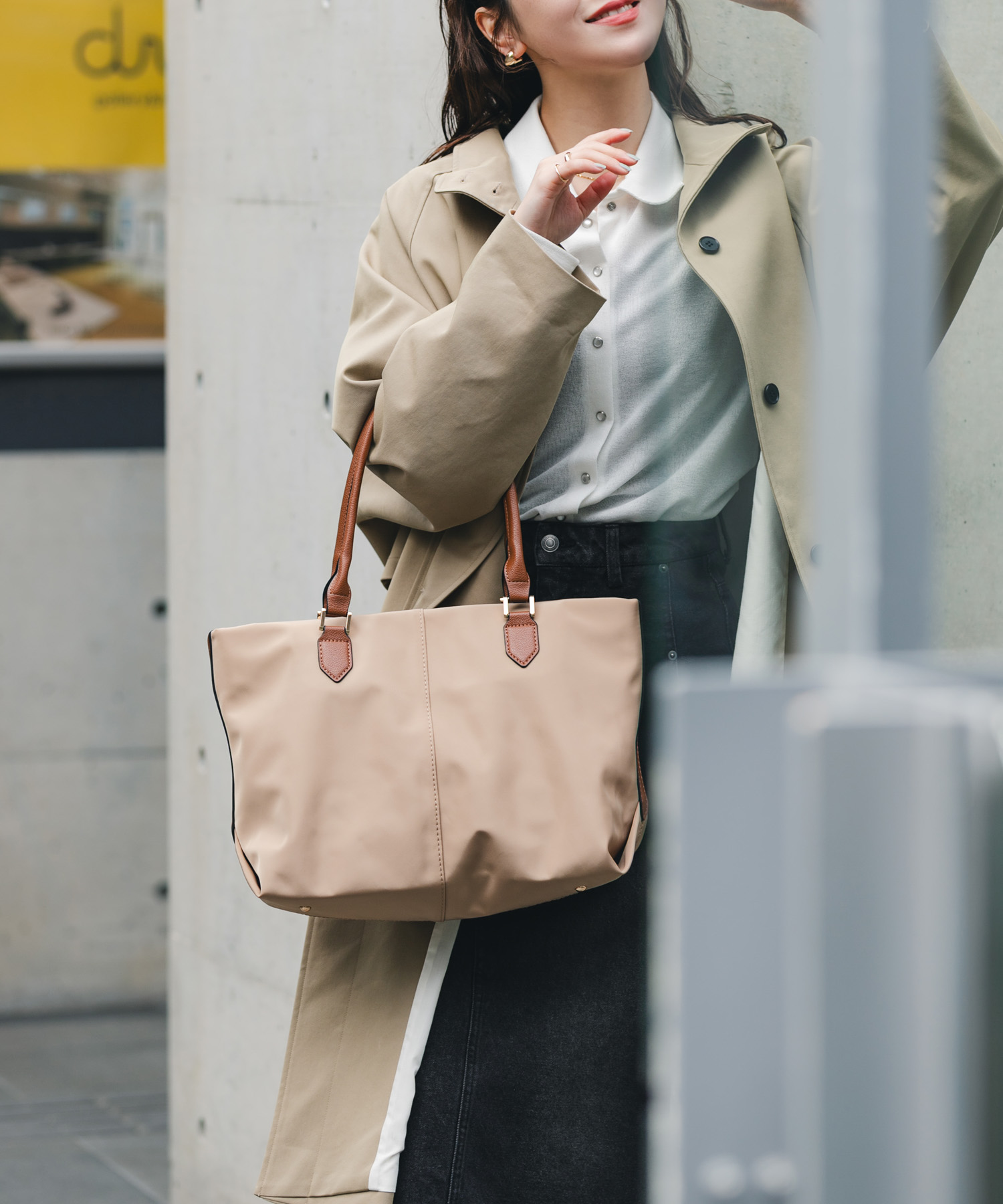 撥水ミドルトートバッグ