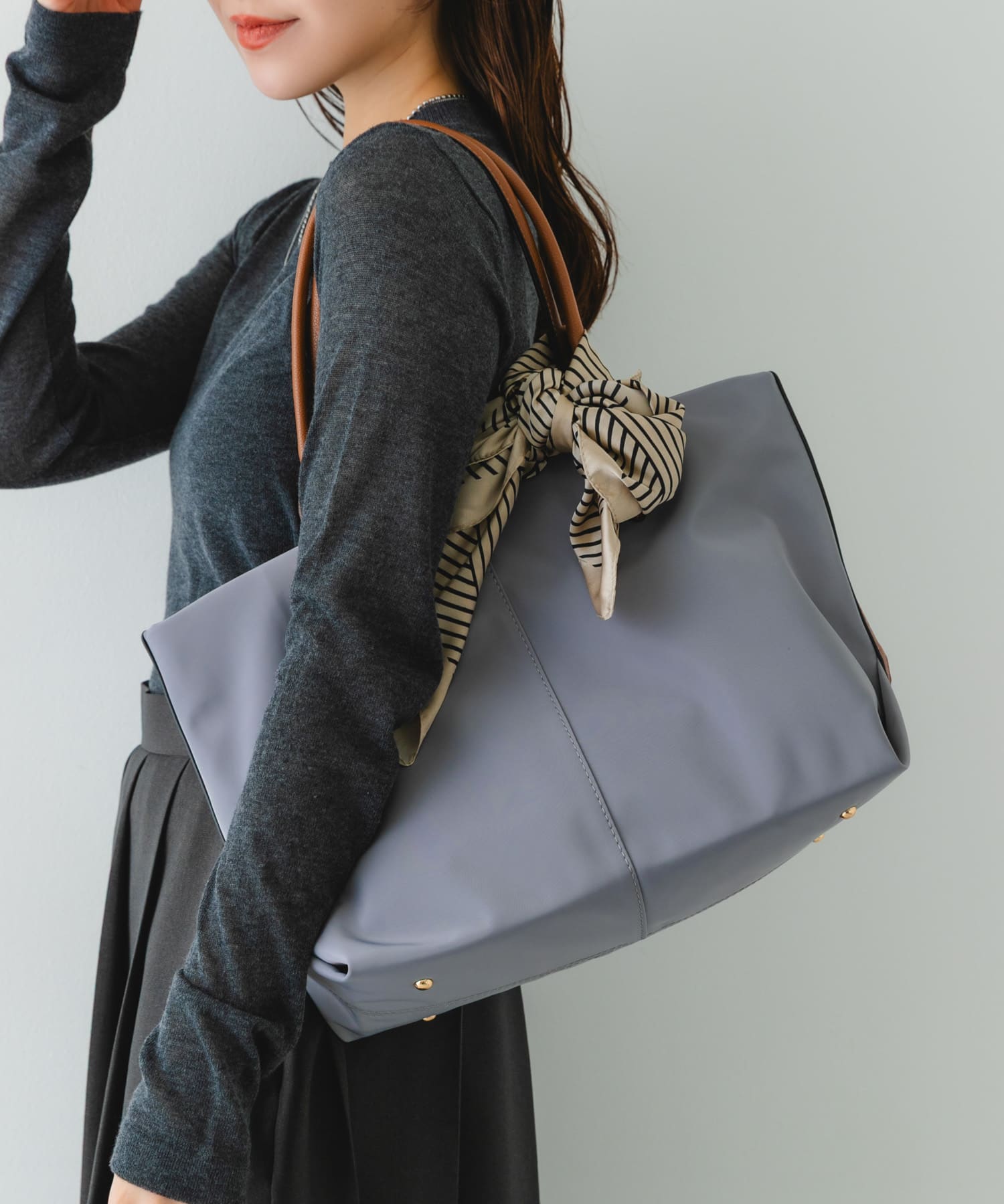 撥水ミドルトートバッグ GRYxCML One