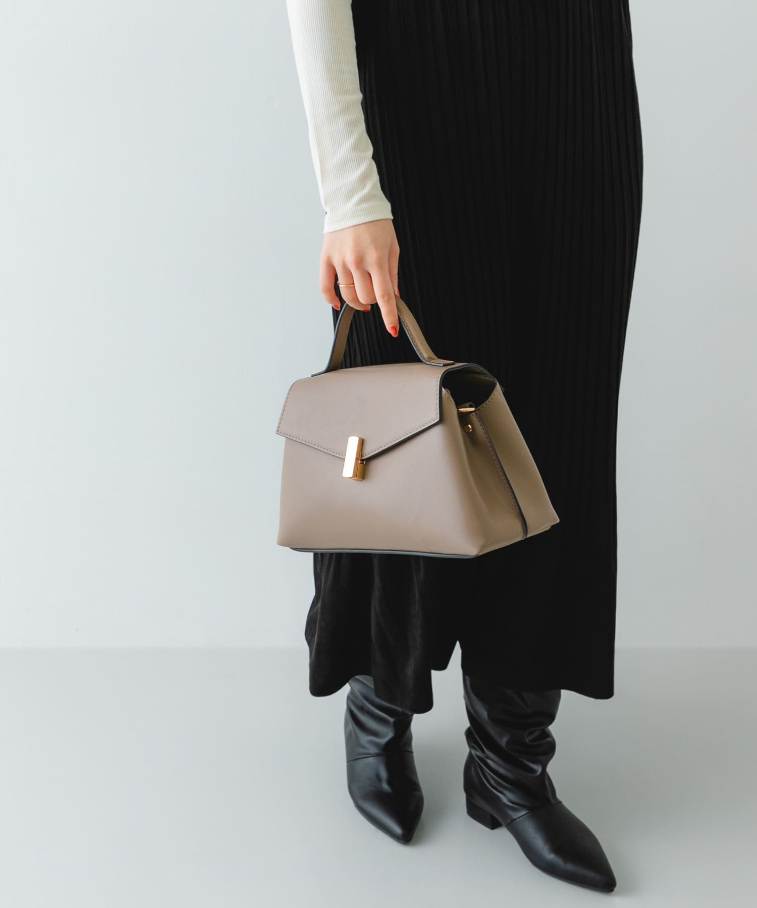 フラップワンハンドルバッグ MOCHA One