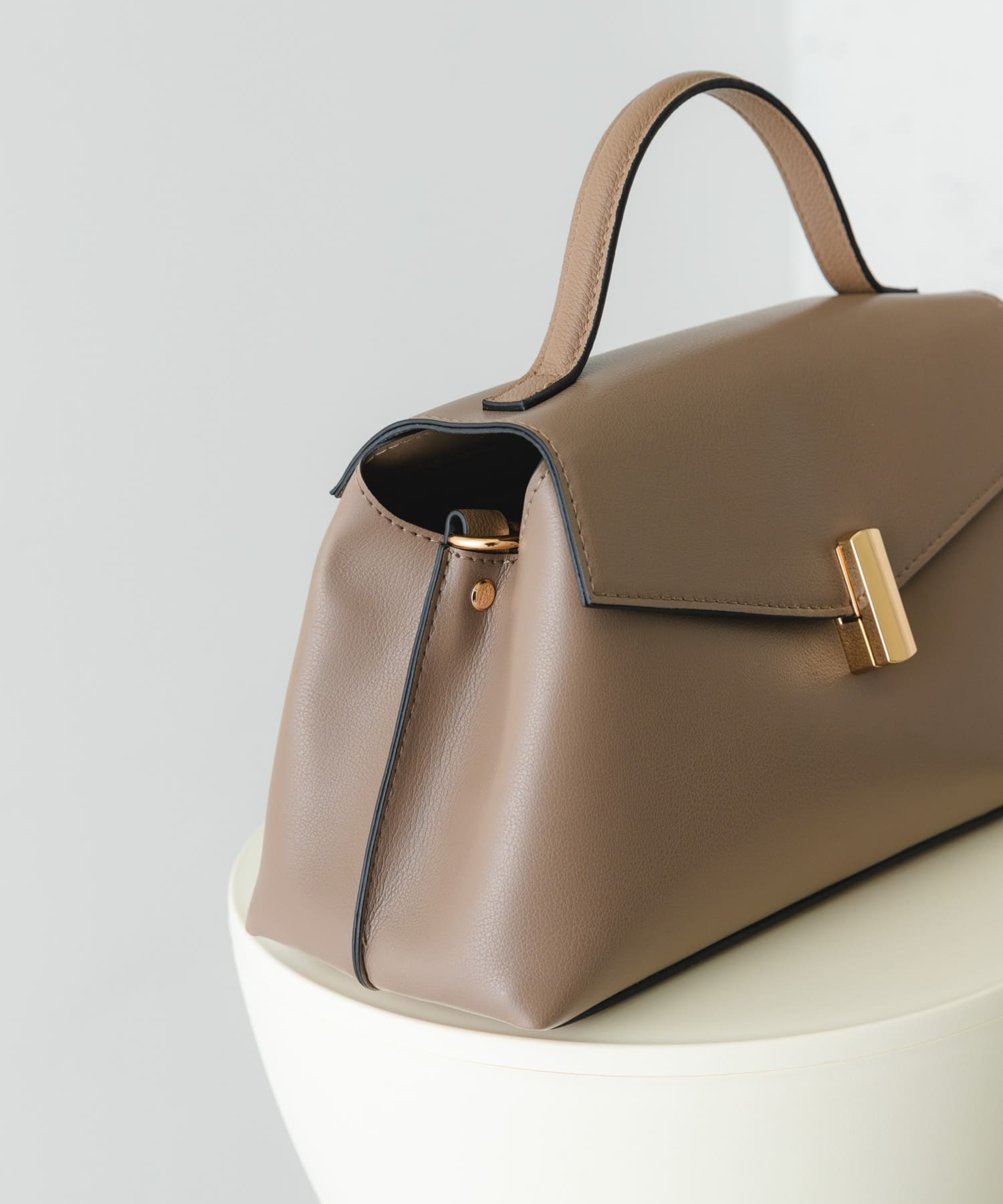 フラップワンハンドルバッグ MOCHA One